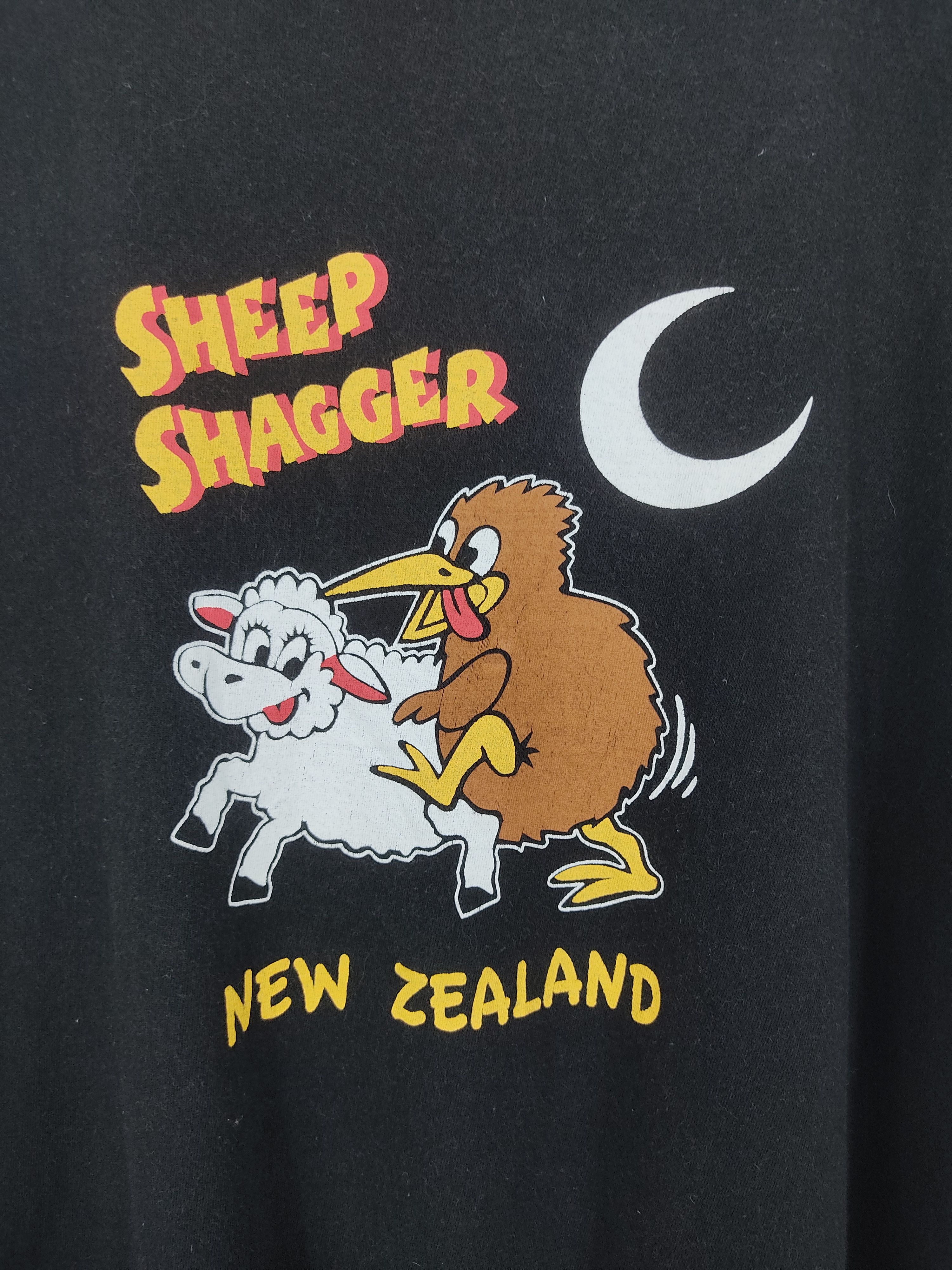 Vintage Vintage Sheep Shagger New Zealand T-Shirt Size US L / EU 52-54 / 3 - 3 Thumbnail
