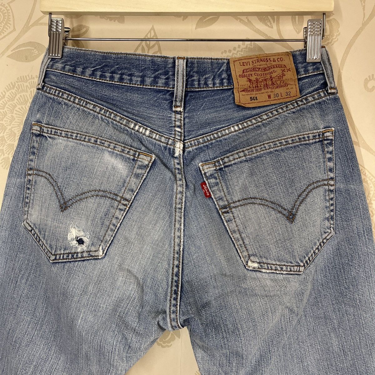 Levi's × Levi's Vintage Clothing × Vintage Distressed Levis 501 Buttons Year Made 2006 Made In Japan Size US 30 / EU 46 - 20 Thumbnail