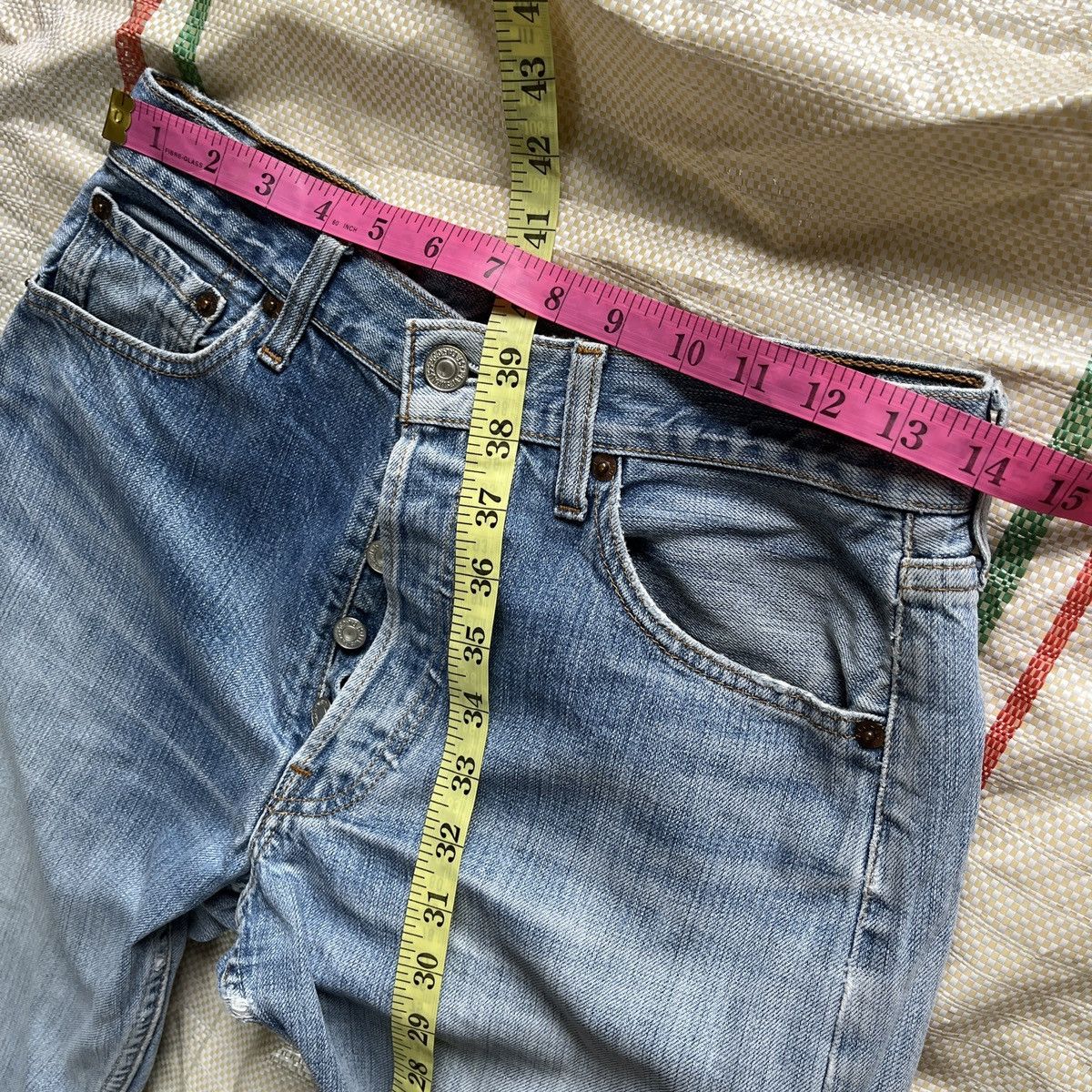 Levi's × Levi's Vintage Clothing × Vintage Distressed Levis 501 Buttons Year Made 2006 Made In Japan Size US 30 / EU 46 - 3 Thumbnail