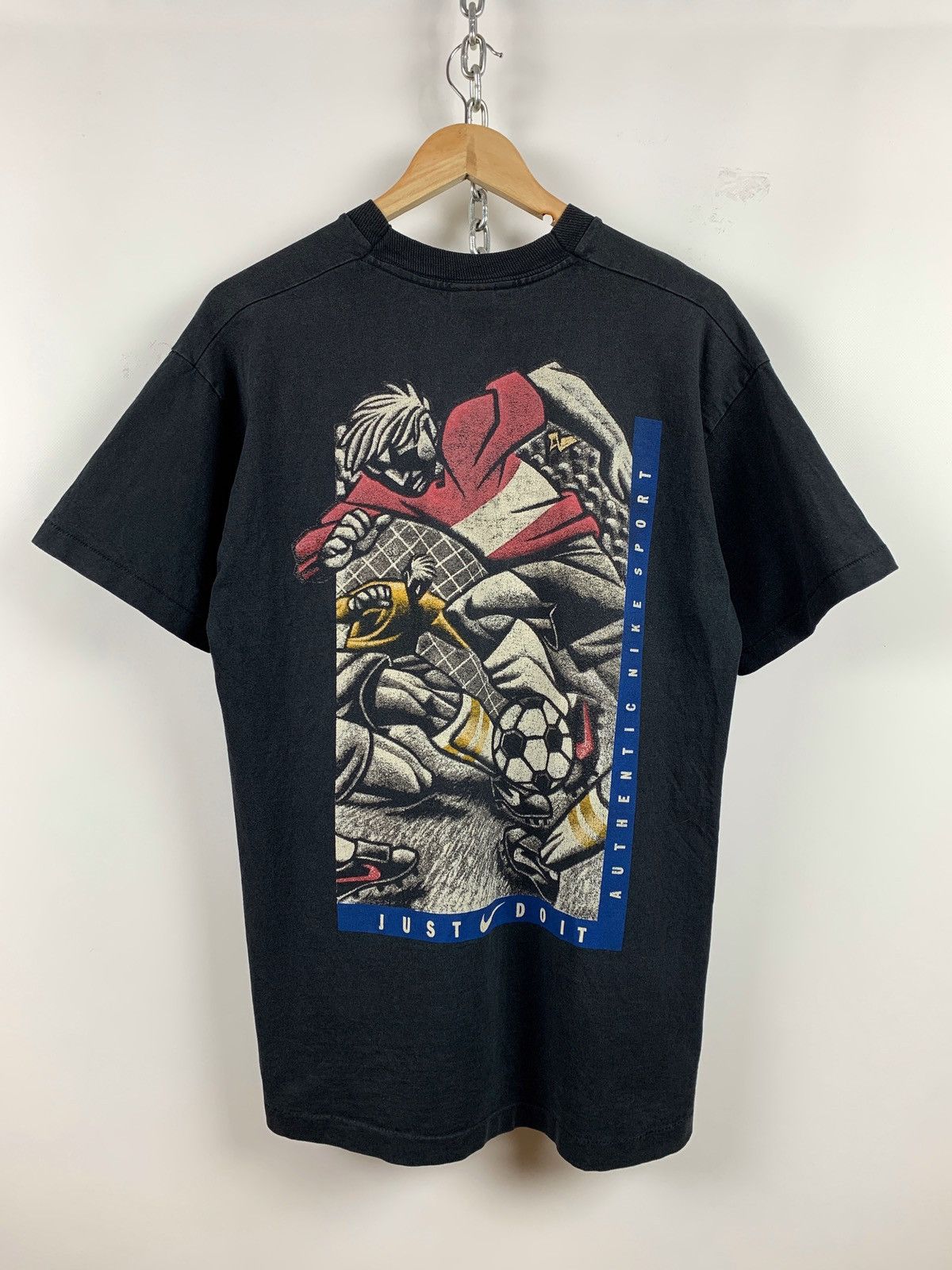 Nike 90s Vintage Nike Authentic Sport Football Single Stitch Tee Size US M / EU 48-50 / 2 - 1 Thumbnail