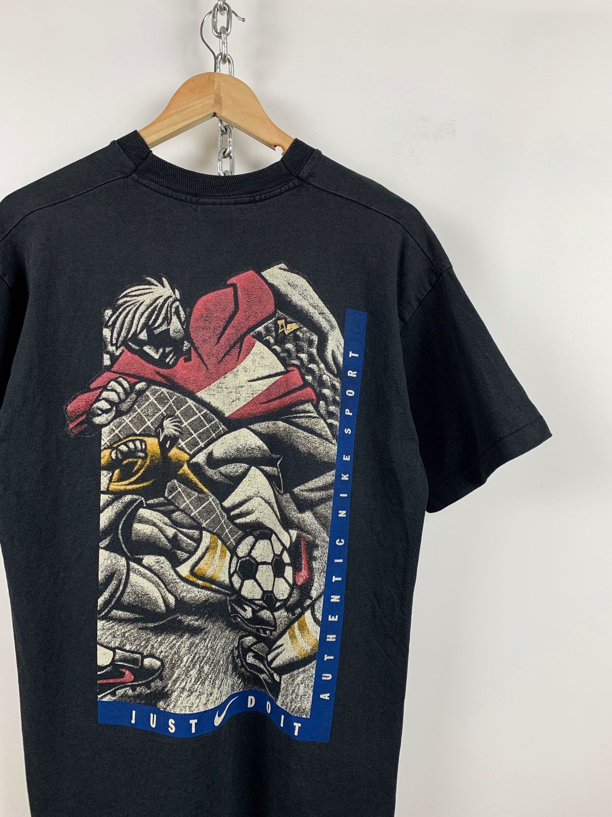 Nike 90s Vintage Nike Authentic Sport Football Single Stitch Tee Size US M / EU 48-50 / 2 - 4 Thumbnail