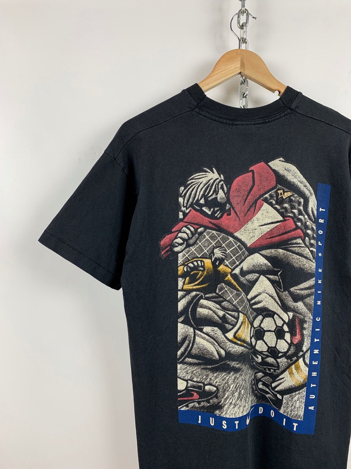 Nike 90s Vintage Nike Authentic Sport Football Single Stitch Tee Size US M / EU 48-50 / 2 - 3 Thumbnail