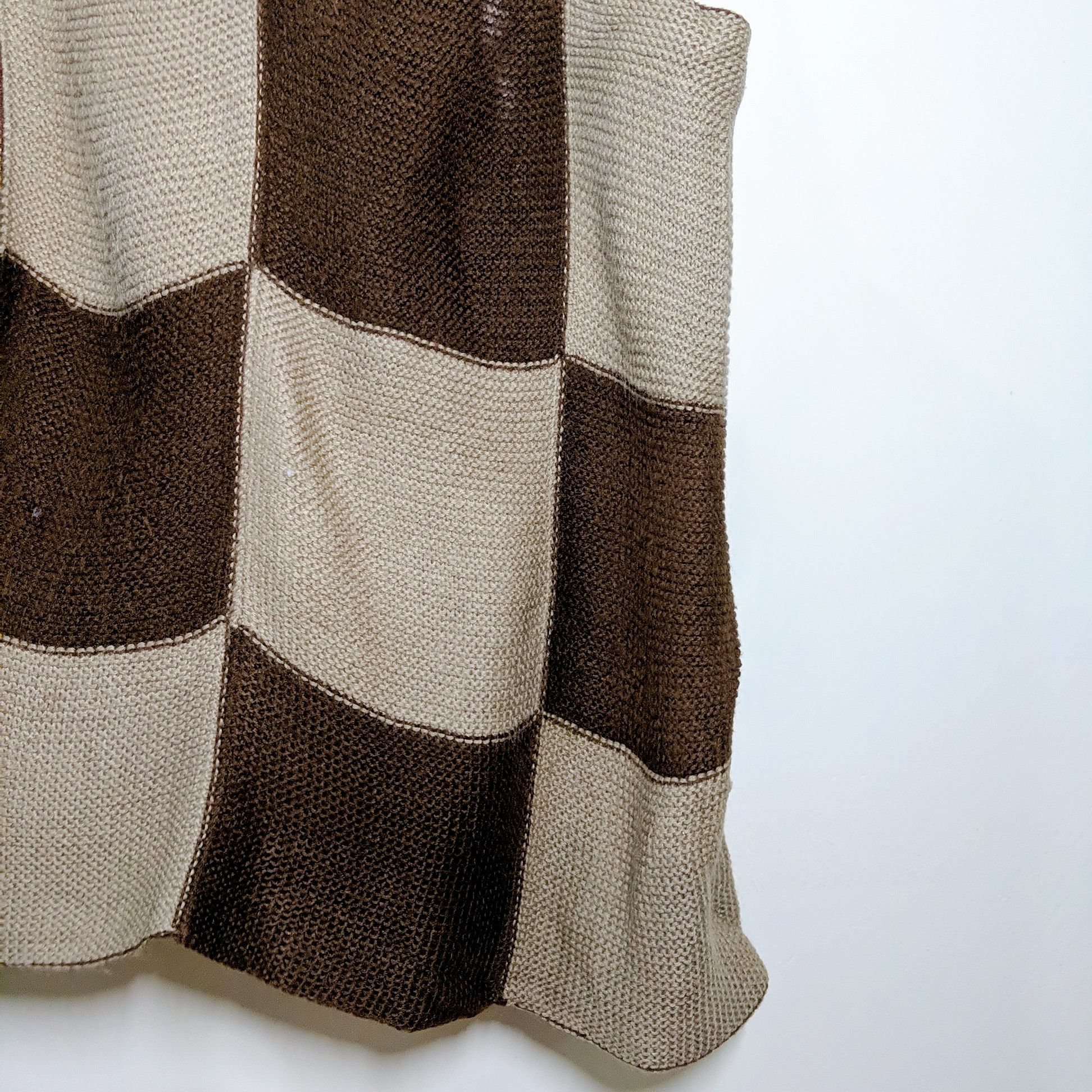 Japanese Brand Vintage Japanese Square Design Sleeveless Knitwear Sweater Size US XS / EU 42 / 0 - 9 Thumbnail