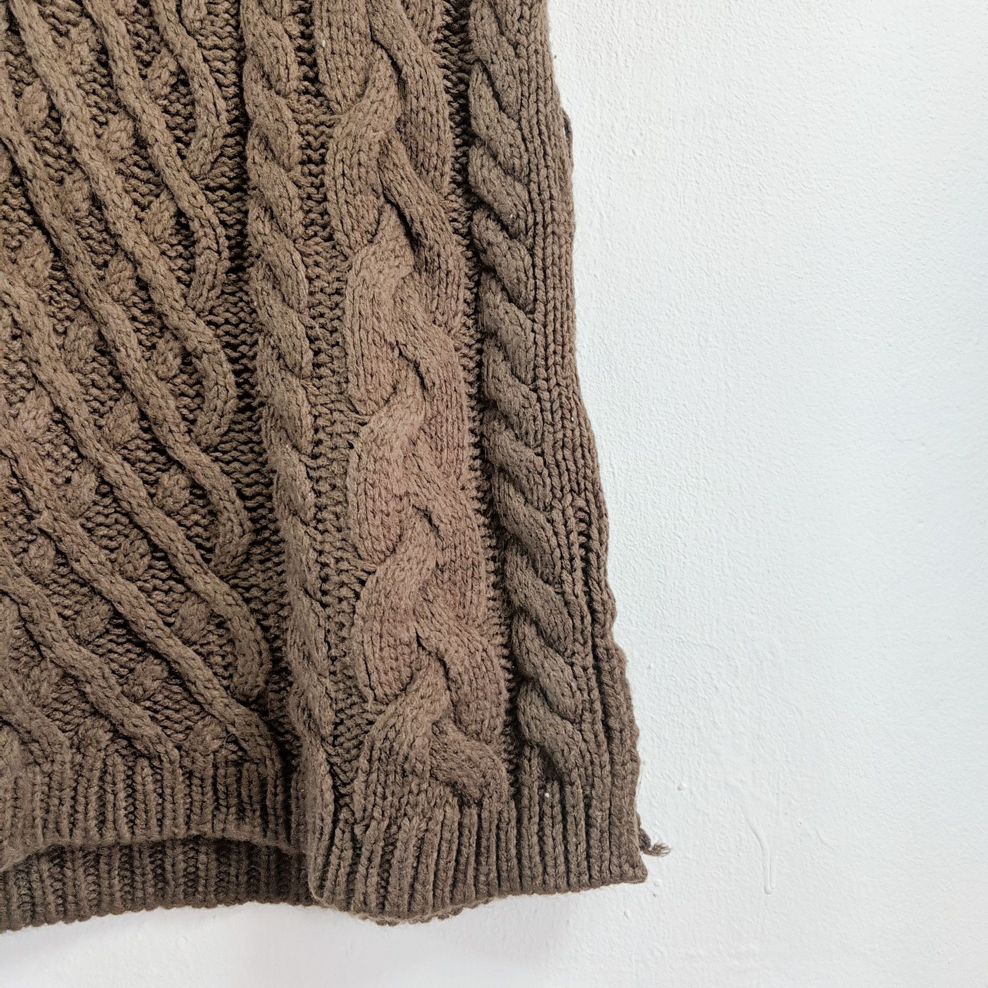 Japanese Brand Vintage GU Sleeveless Knitwear Handknit Sweater Size US S / EU 44-46 / 1 - 3 Thumbnail