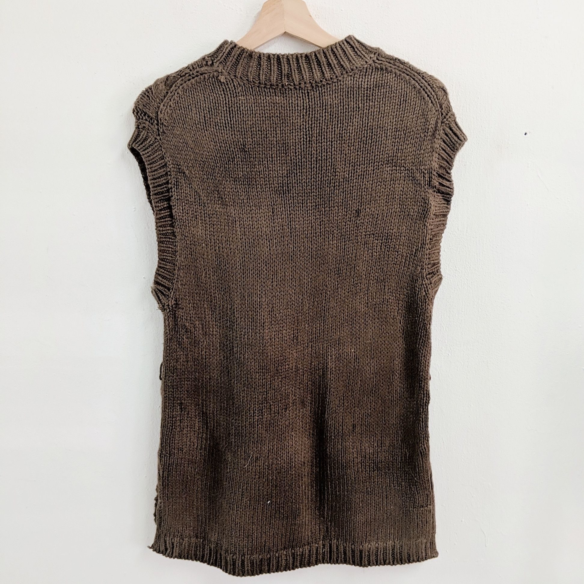 Japanese Brand Vintage GU Sleeveless Knitwear Handknit Sweater Size US S / EU 44-46 / 1 - 7 Thumbnail