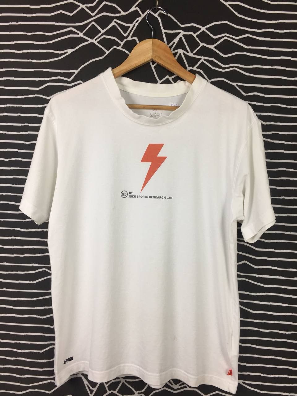 Nike Vtg Y2K Nike Zoom Air 95 Sneakers Promo Tee Size US L / EU 52-54 / 3 - 1 Thumbnail