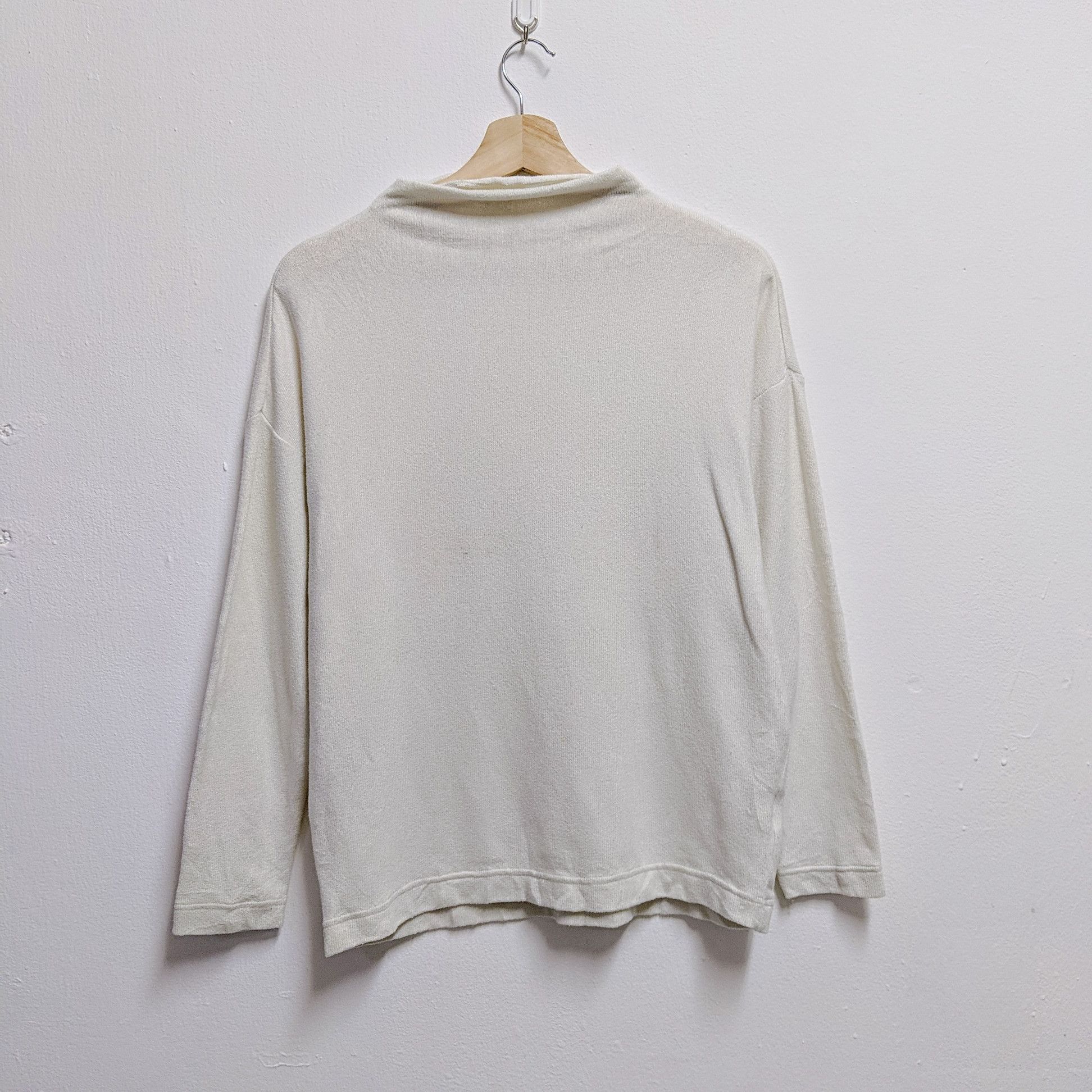 Vintage Japanese Plain Turtle Neck Knitwear