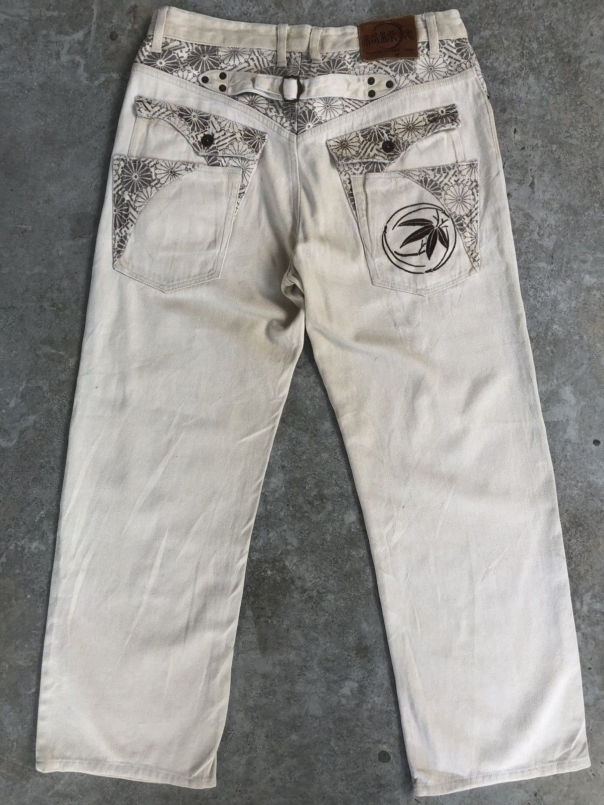 Karakuri Tamashii Japanese Karakuri tamashi Embroidered Denim Baggy Jeans Size US 33 - 1 Thumbnail