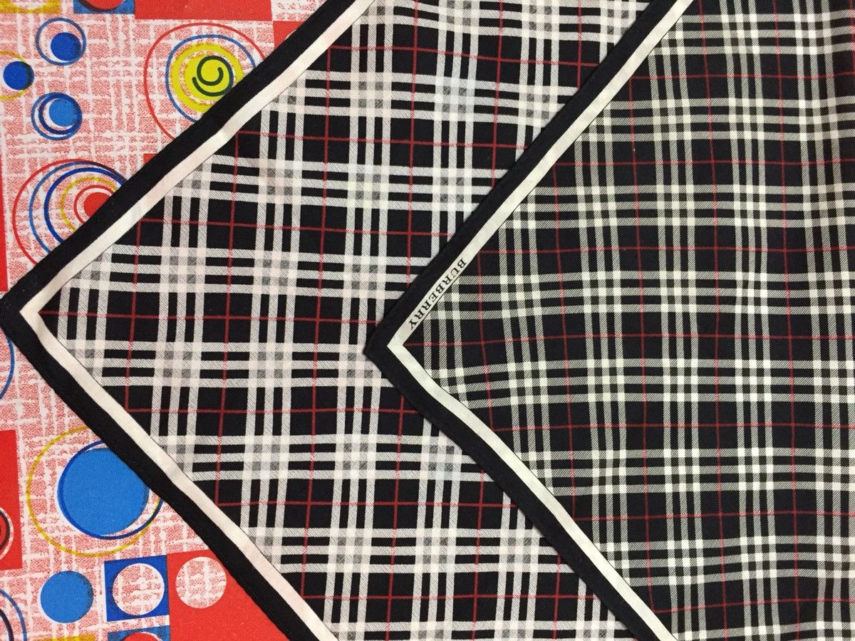 Burberry × Cartoon Network BURBERRY NOVA CHECK HANDKERCHIEF WITH FREEGIFT Size ONE SIZE - 2 Thumbnail
