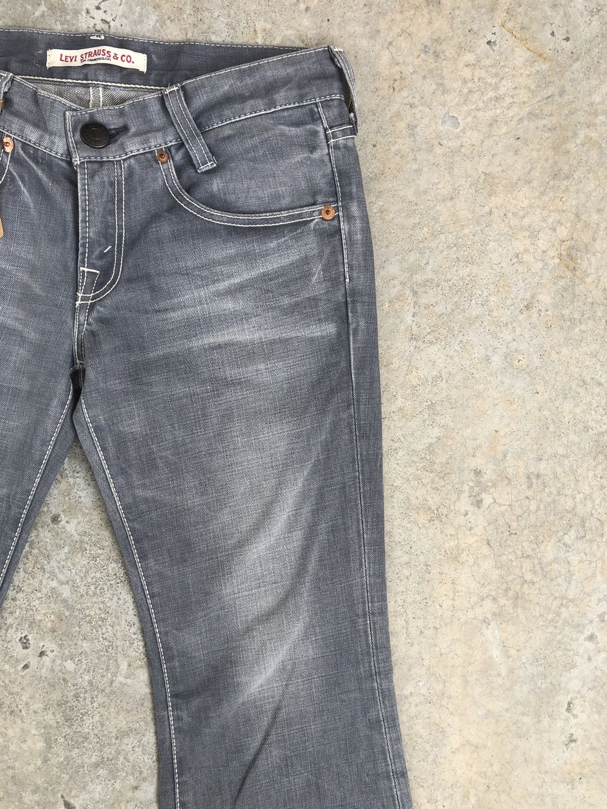 If Six Was Nine Y2k Levi's Flared Jeans Distressed Jeans Size US 31 - 6 Thumbnail
