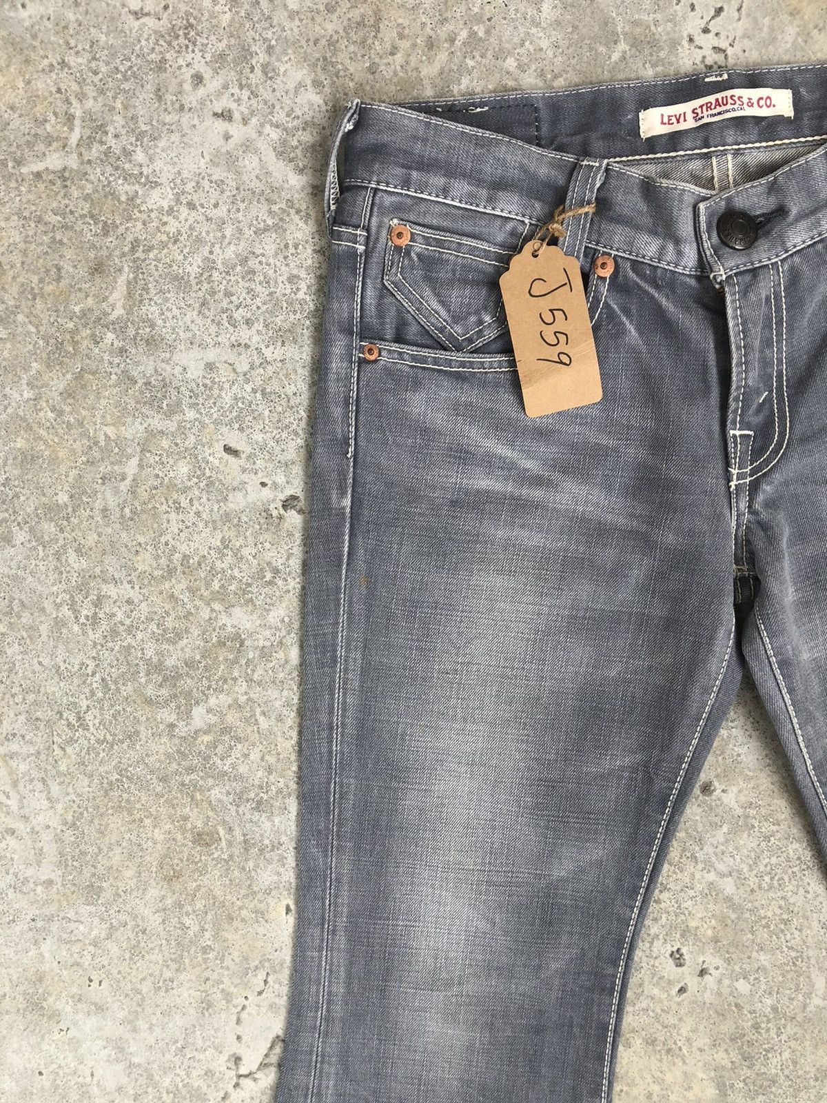 If Six Was Nine Y2k Levi's Flared Jeans Distressed Jeans Size US 31 - 7 Thumbnail