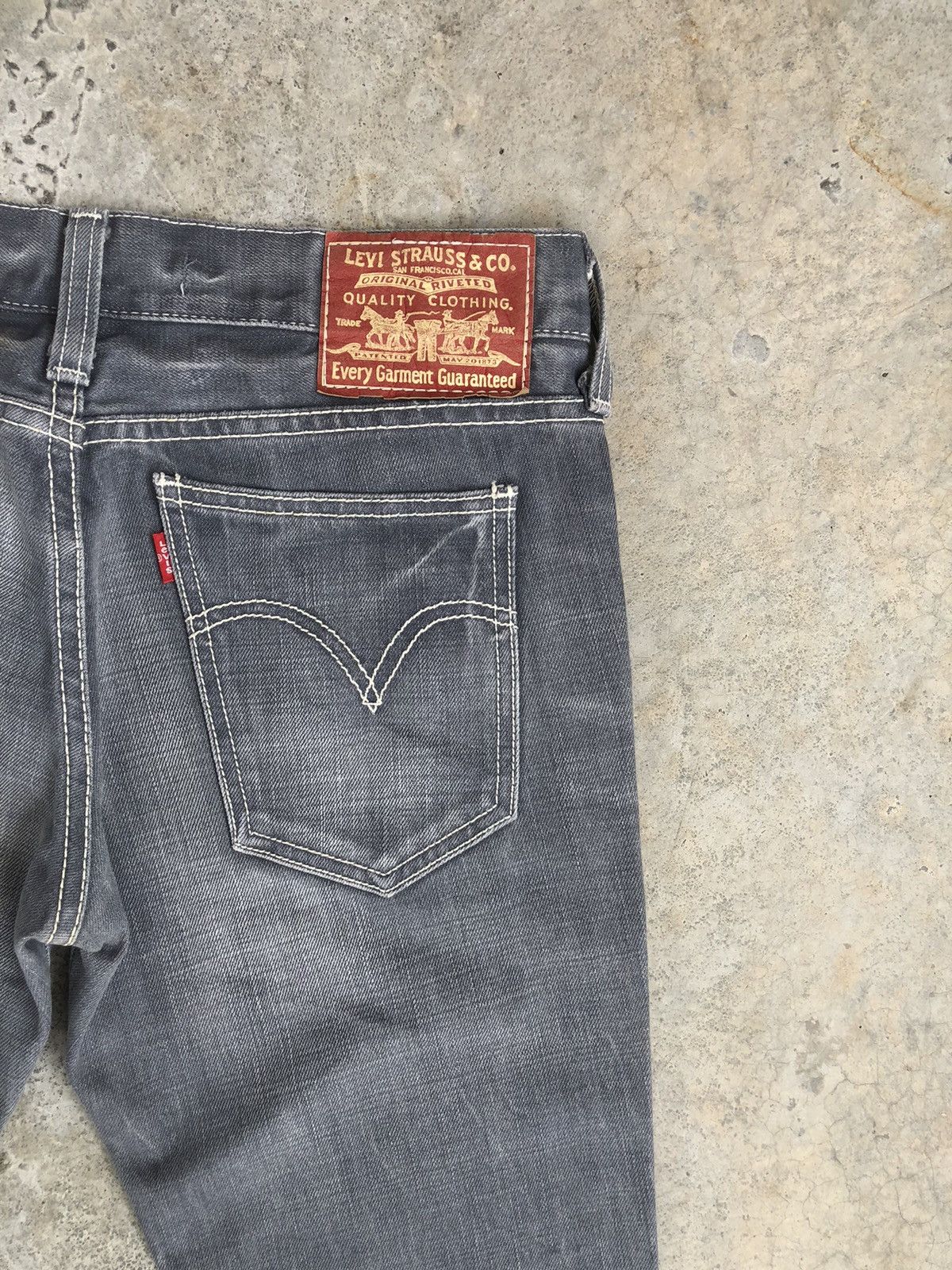 If Six Was Nine Y2k Levi's Flared Jeans Distressed Jeans Size US 31 - 10 Thumbnail