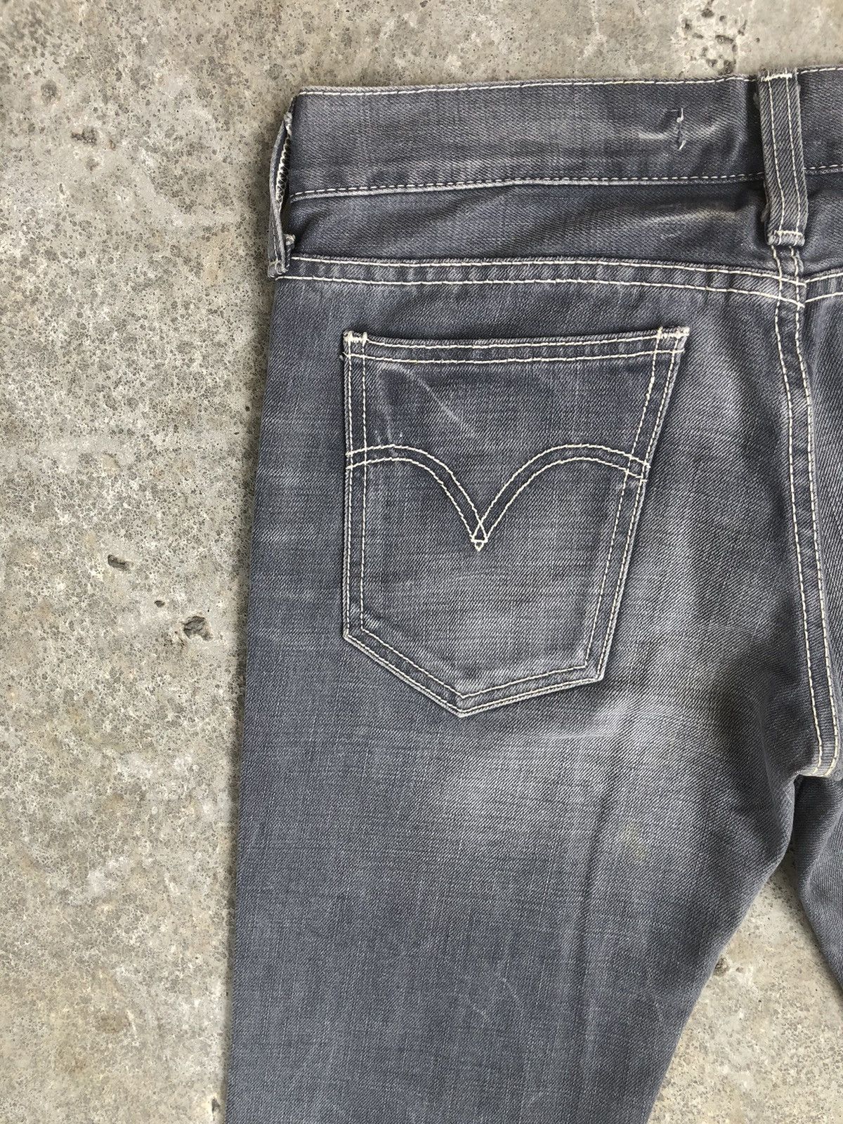 If Six Was Nine Y2k Levi's Flared Jeans Distressed Jeans Size US 31 - 9 Thumbnail