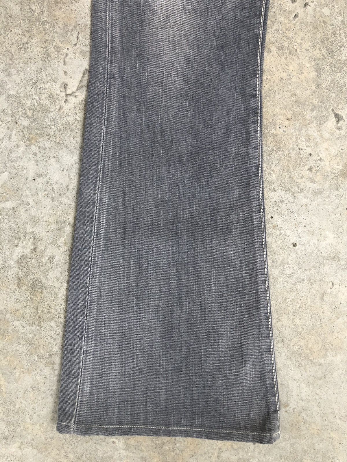 If Six Was Nine Y2k Levi's Flared Jeans Distressed Jeans Size US 31 - 4 Thumbnail