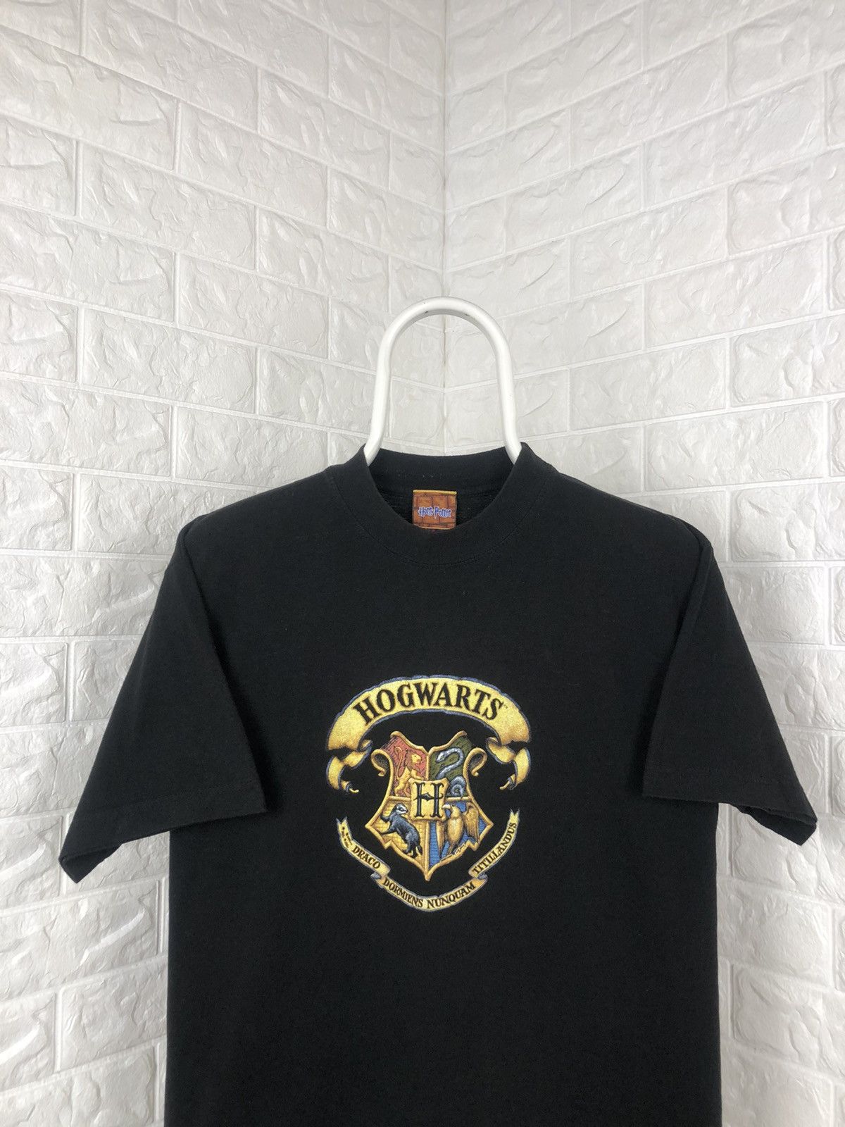 Vintage Vintage 2001 Harry Potter Hogwarts T-shirt Size US M / EU 48-50 / 2 - 2 Thumbnail