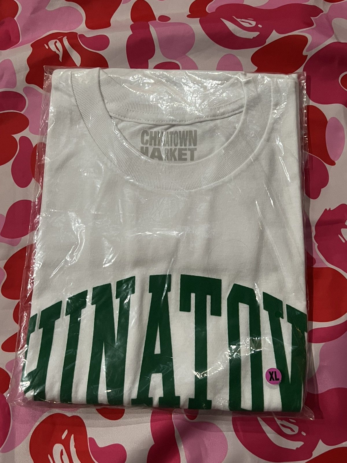 XL Chinatown Market Classic Arc Text Green