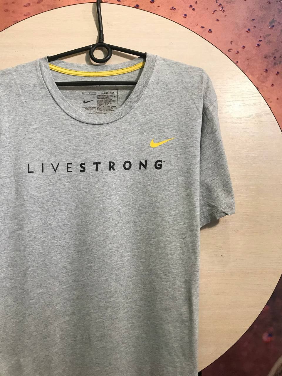 Nike × Vintage Vintage Nike streetwear tee live strong Size US M / EU 48-50 / 2 - 1 Thumbnail