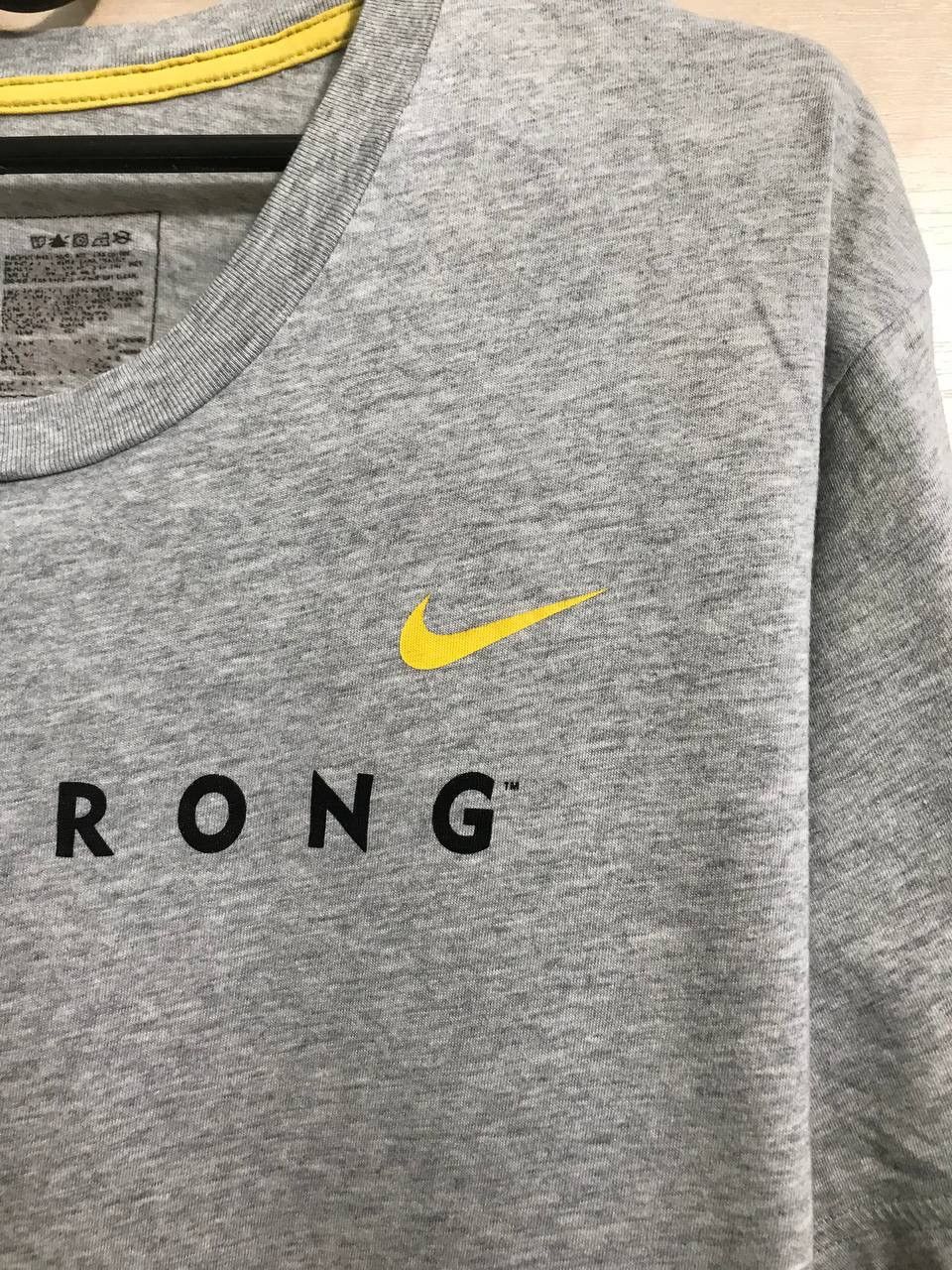 Nike × Vintage Vintage Nike streetwear tee live strong Size US M / EU 48-50 / 2 - 3 Thumbnail