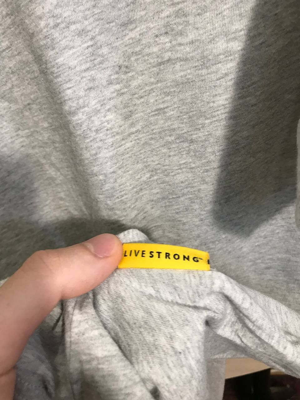Nike × Vintage Vintage Nike streetwear tee live strong Size US M / EU 48-50 / 2 - 5 Thumbnail