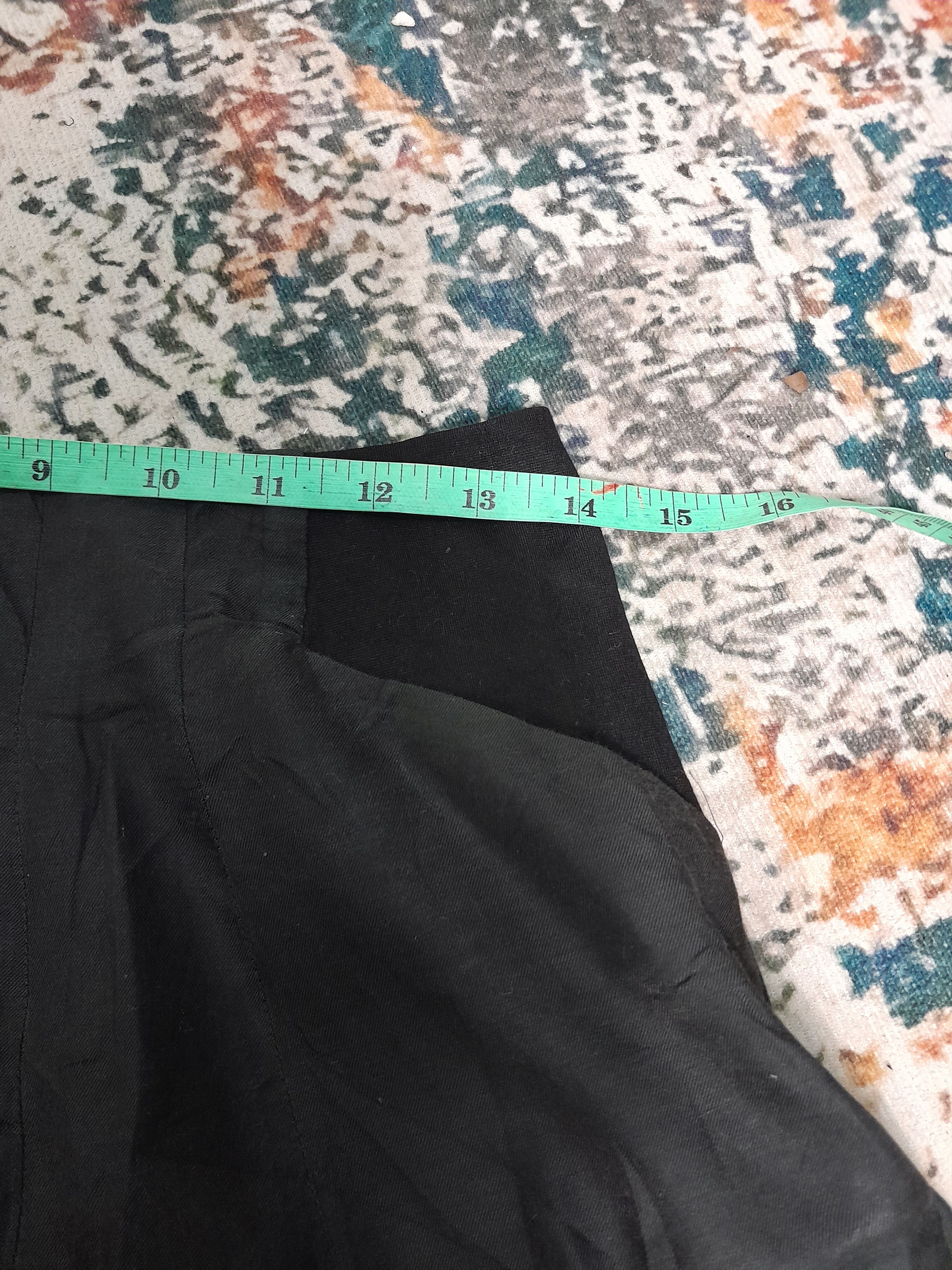 Helmut Lang Helmut Lang Skirt Mini Back Zipper Sizing S Size 28" / US 6 / IT 42 - 9 Thumbnail