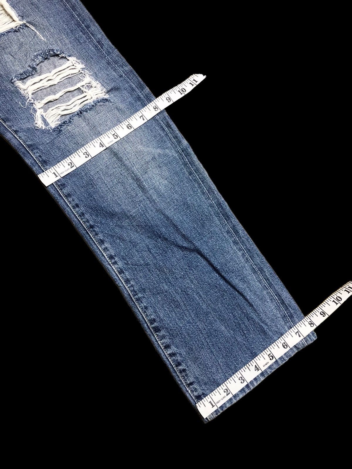 Uniqlo RIPPED⚡️⚡️SELVEDGE DISTRESSED DENIM BY UNIQLO Size US 31 - 10 Thumbnail