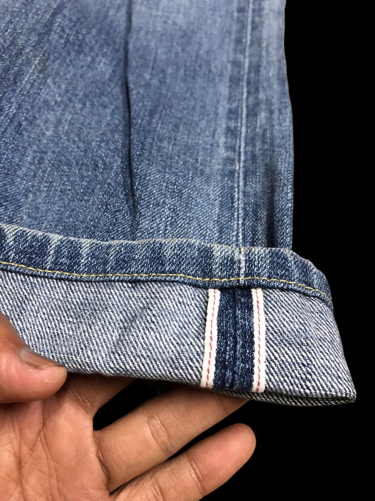 Uniqlo RIPPED⚡️⚡️SELVEDGE DISTRESSED DENIM BY UNIQLO Size US 31 - 6 Thumbnail