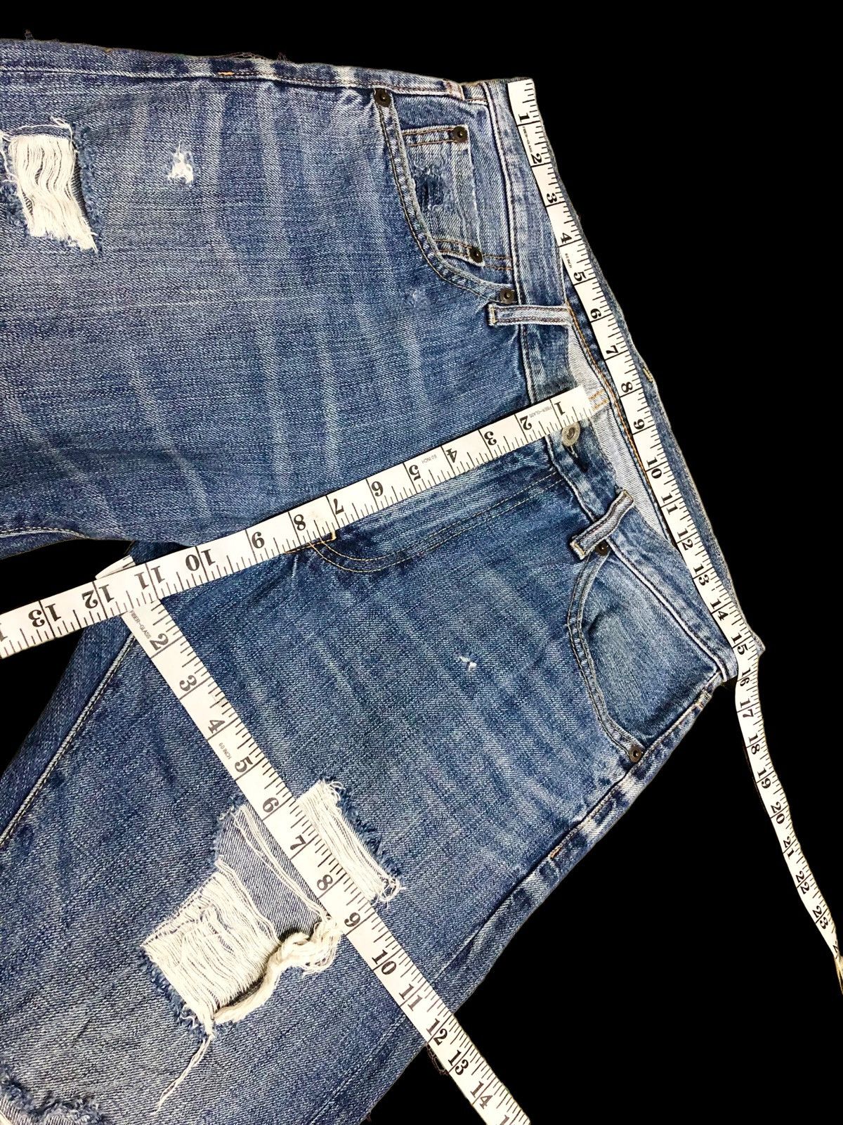 Uniqlo RIPPED⚡️⚡️SELVEDGE DISTRESSED DENIM BY UNIQLO Size US 31 - 8 Thumbnail