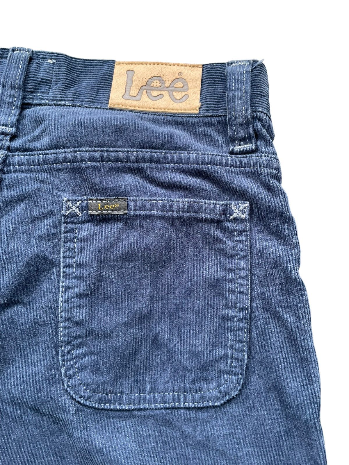 Lee Lady Lee Rider Sanforized Coduroy Bell Bottom Size 28" / US 6 / IT 42 - 7 Thumbnail