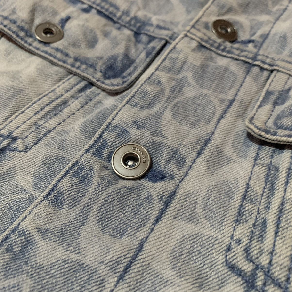 Coach COACH SINGNATURE MONOGRAM LOGO DENIM JACKET Size US M / EU 48-50 / 2 - 9 Thumbnail