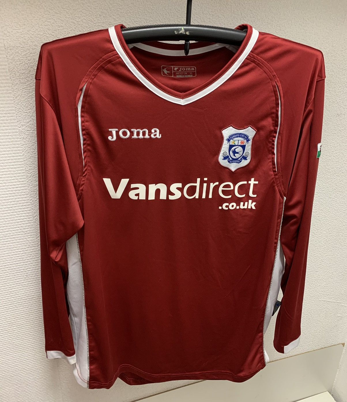 Joma Cardiff city soccer jersey longsleeve Wales Xl sz Size US XL / EU 56 / 4 - 1 Thumbnail