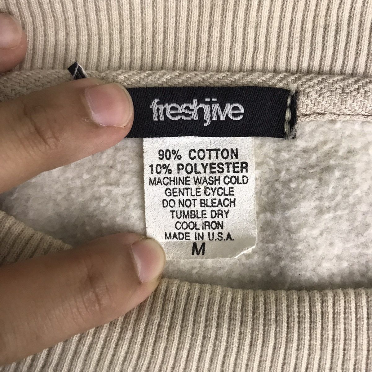 Freshjive Vintage 90s FRESHJIVE Streetwear Hip Hop Sweatshirt Size US M / EU 48-50 / 2 - 3 Thumbnail