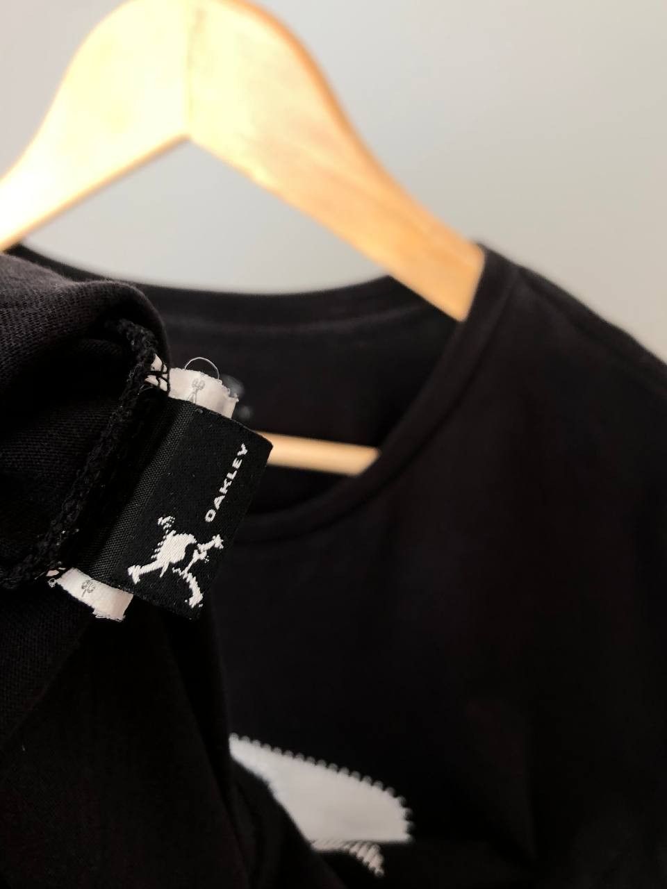 Oakley × Vintage Vintage Oakley Embroidery Center T-shirt big logo Size US M / EU 48-50 / 2 - 5 Thumbnail