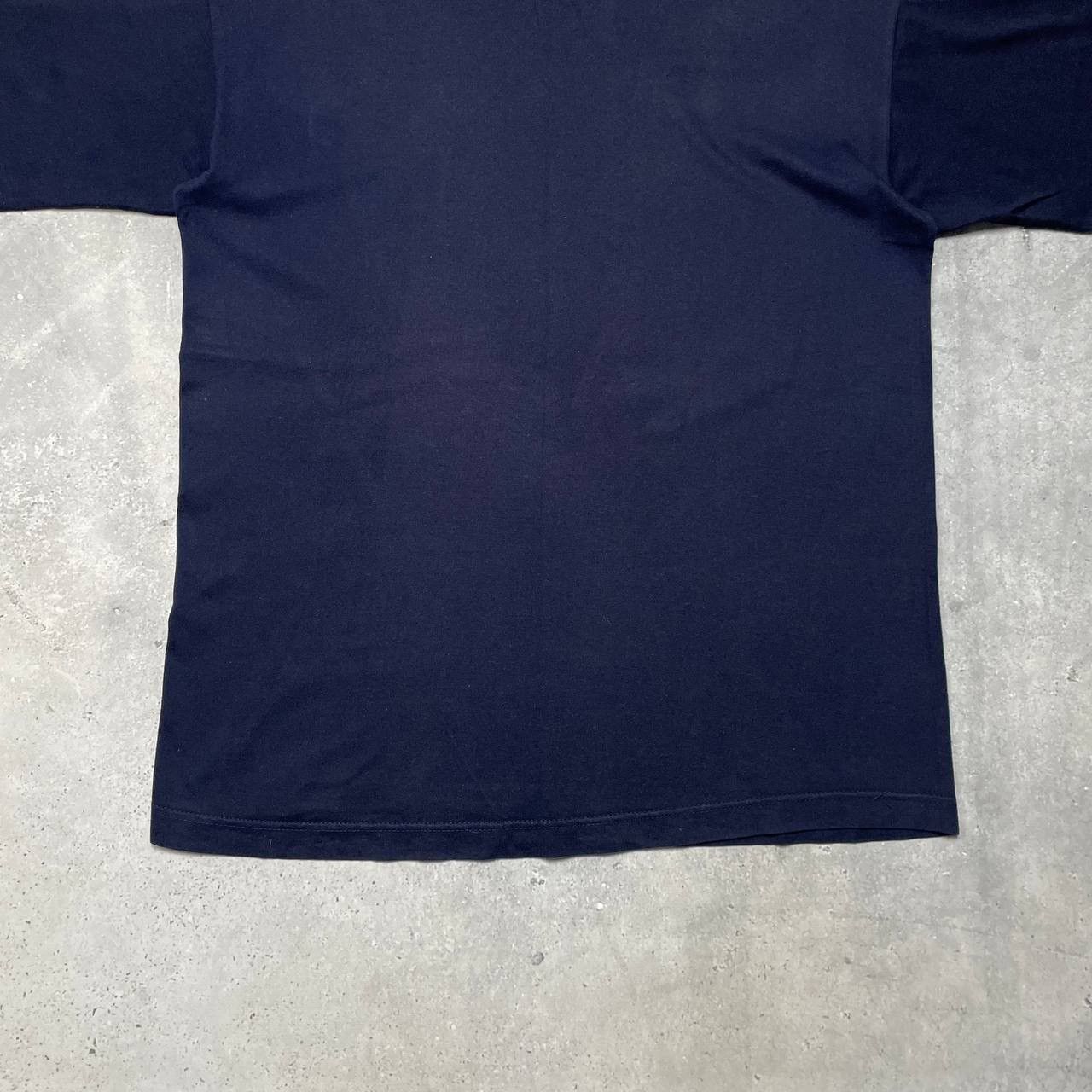 Vintage Vintage 2000s Blank T Shirt Faded Blue Size L Size US L / EU 52-54 / 3 - 14 Thumbnail