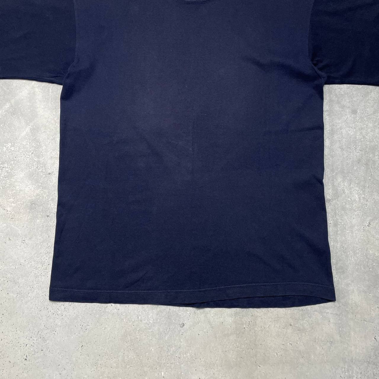 Vintage Vintage 2000s Blank T Shirt Faded Blue Size L Size US L / EU 52-54 / 3 - 8 Thumbnail