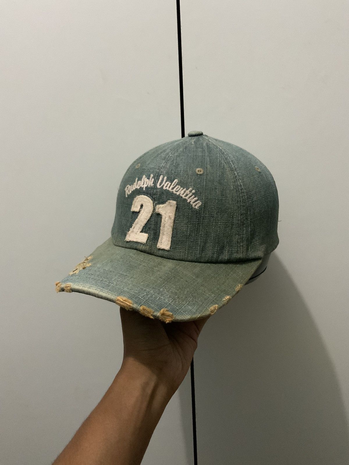 Valentino Vintage Rudolph Valentino Distressed Denim Fade Hat Cap Size ONE SIZE - 1 Thumbnail