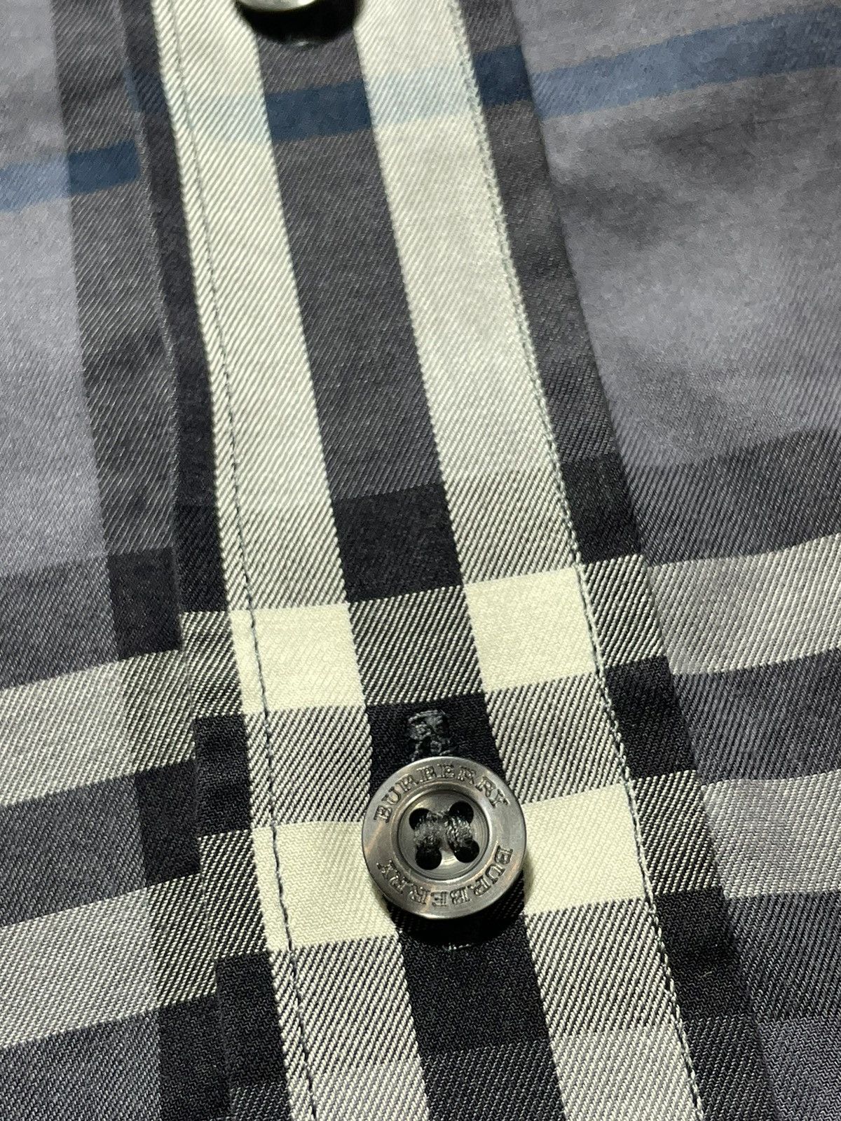 Burberry Burberry Brit Plaid Shirt Size US M / EU 48-50 / 2 - 11 Thumbnail