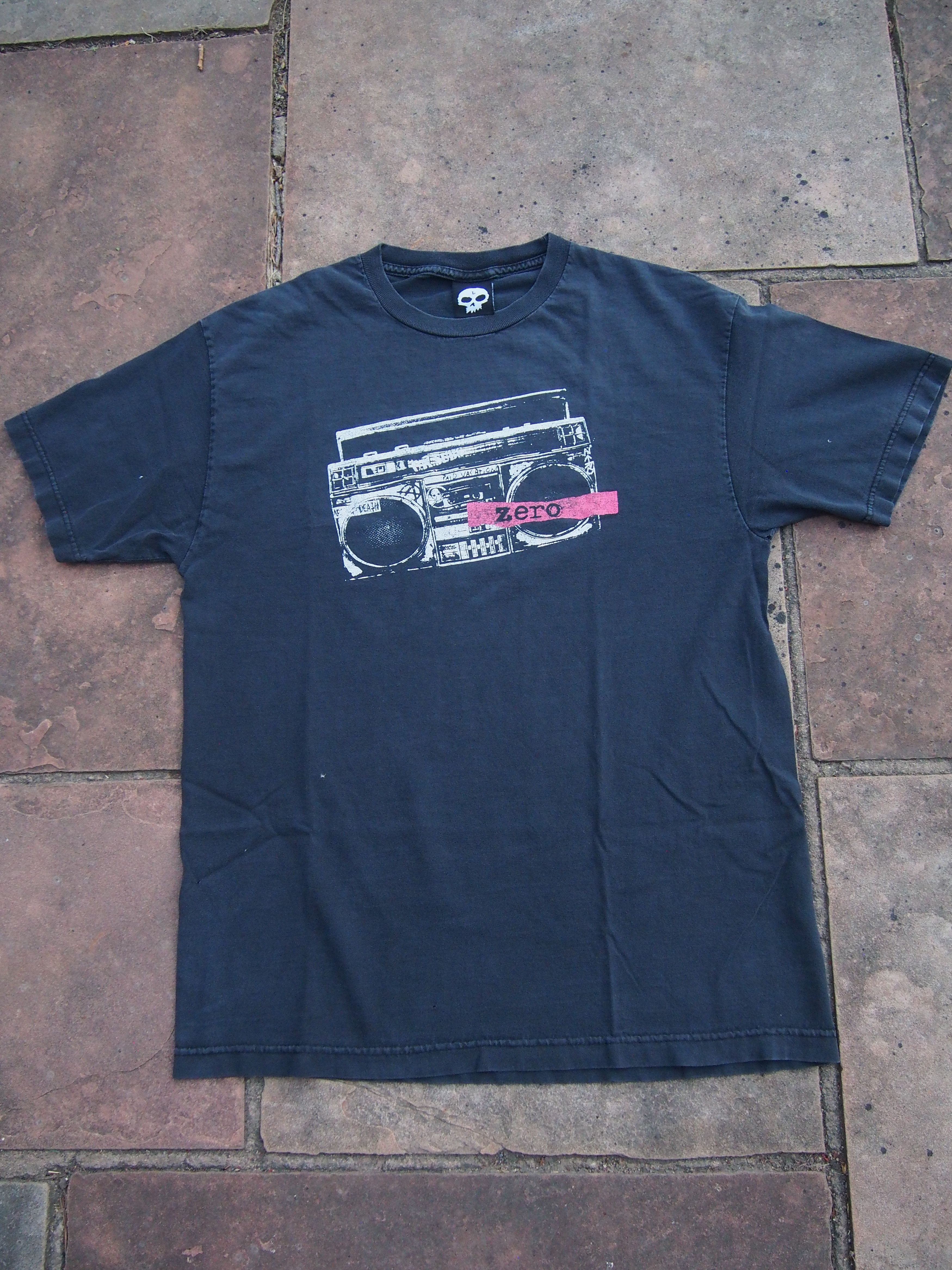 Vintage 90’s Zero Skateboarding Boombox T-Shirt