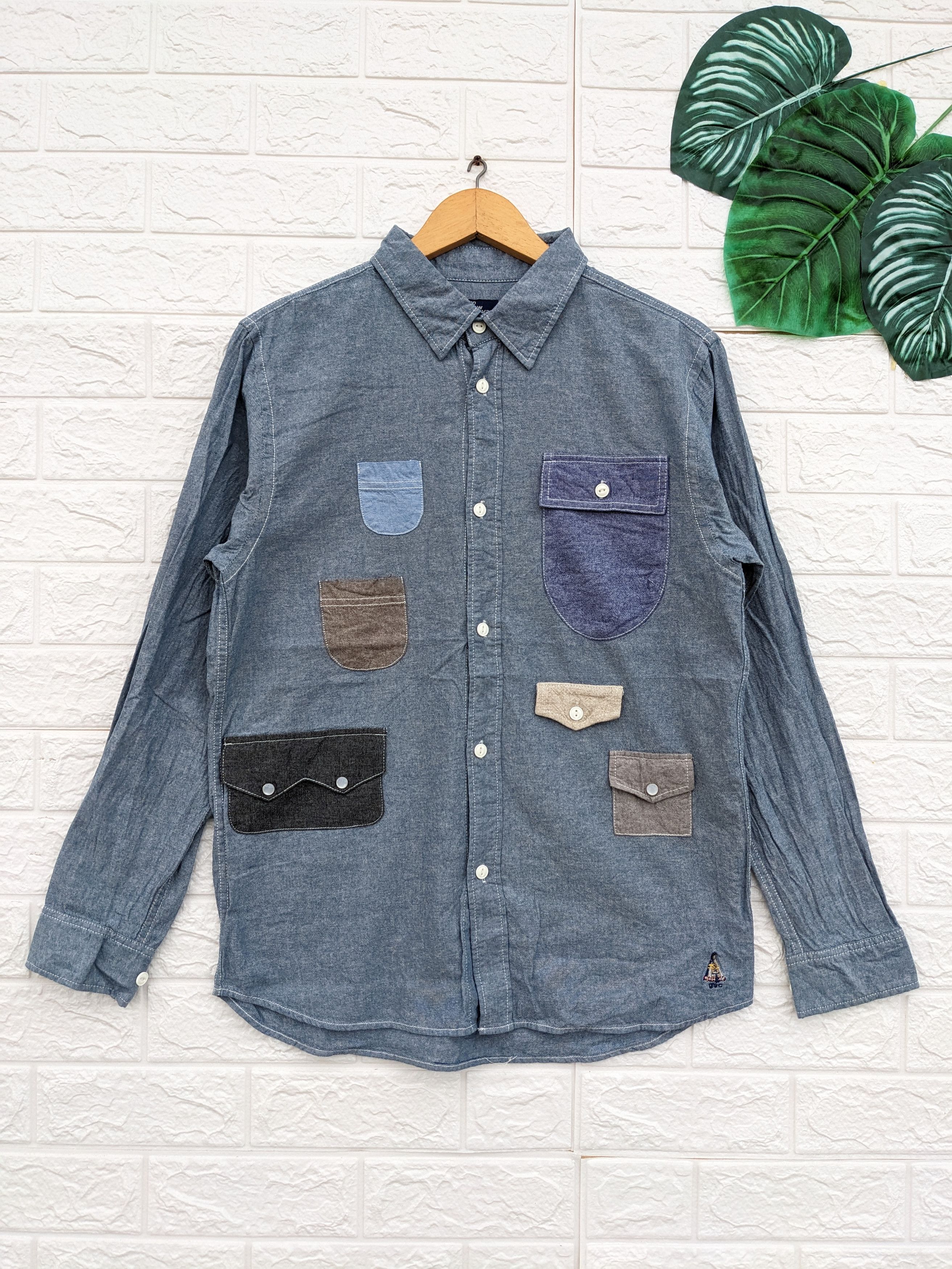 image of Go Slow Caravan Multipocket Chambray Shirt in Blue Denim, Men's (Size Medium)