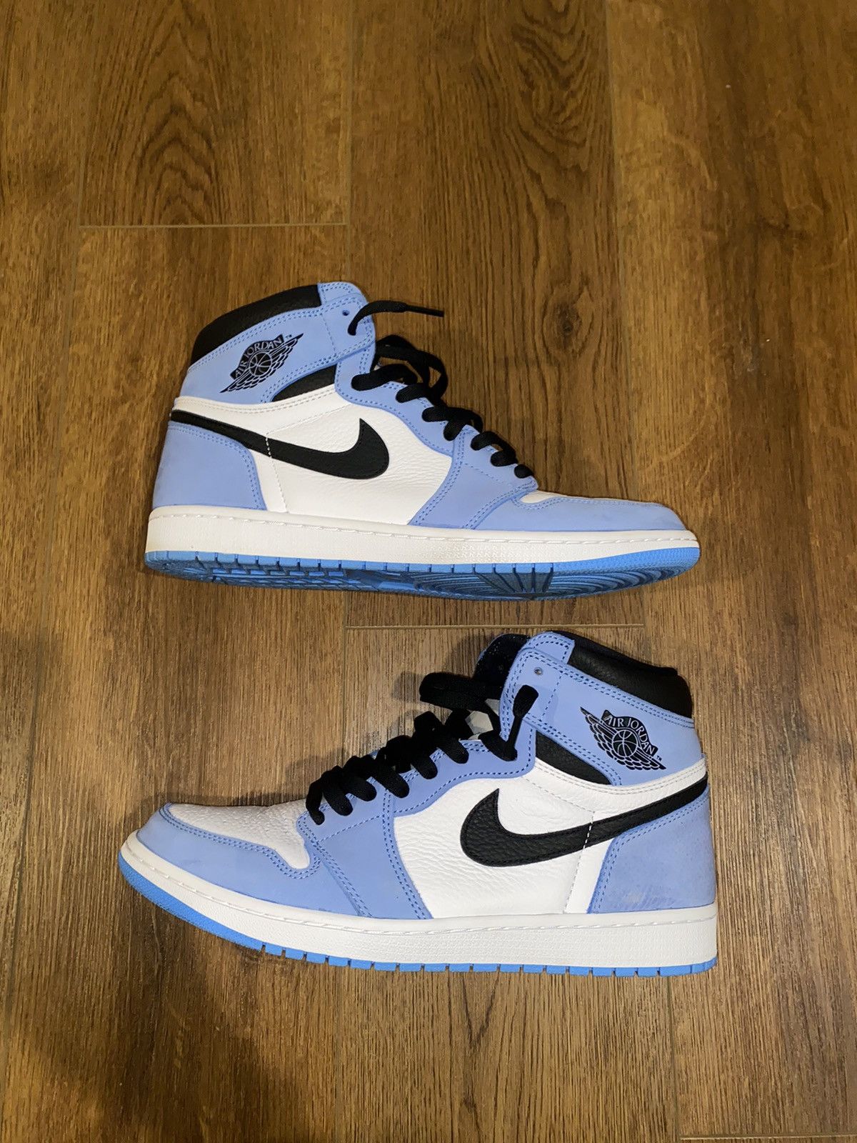 nike jordan 1s light blue
