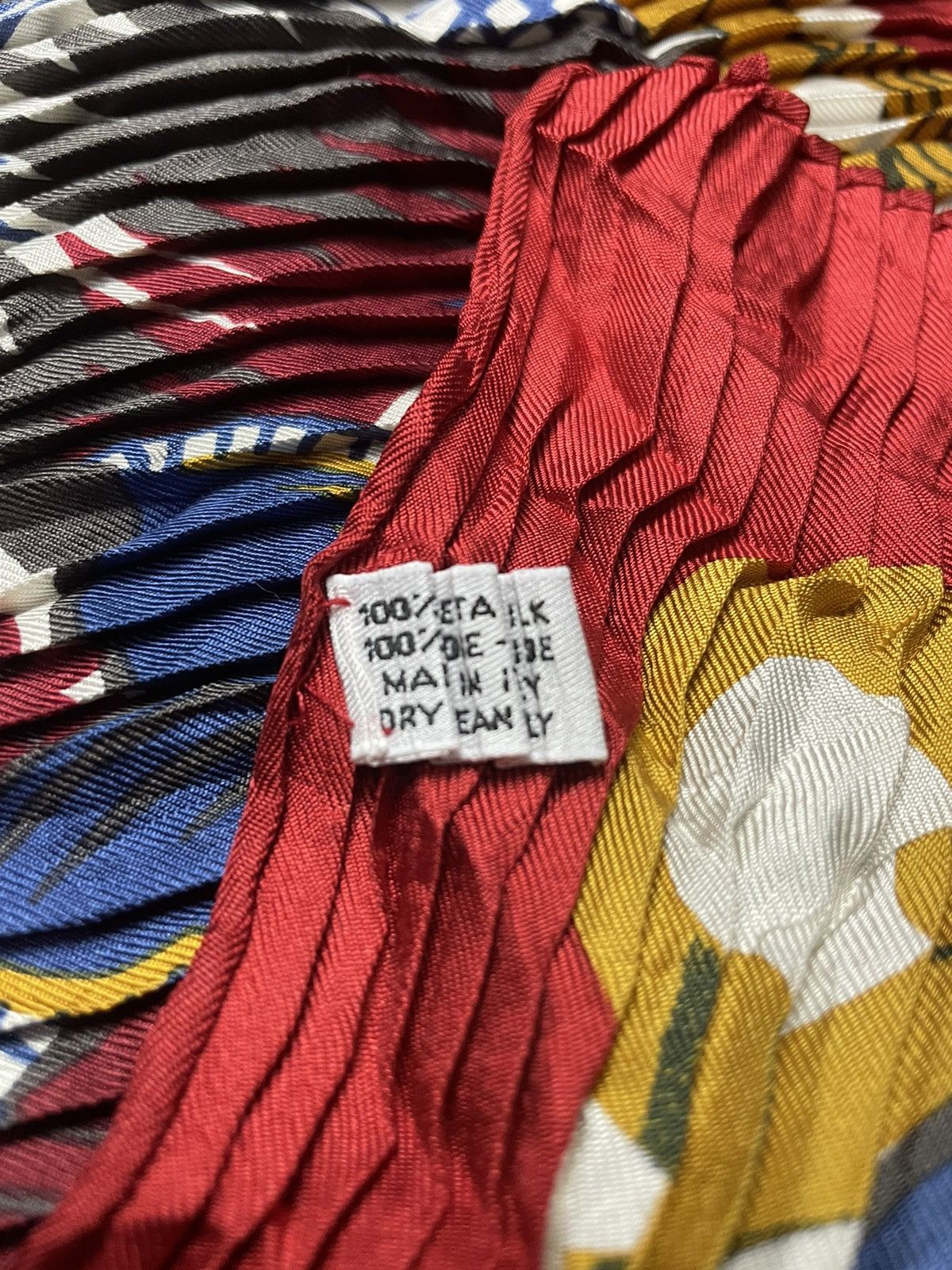 Celine × Other × Vintage Pleated Celine Silk Scarf Size ONE SIZE - 5 Thumbnail