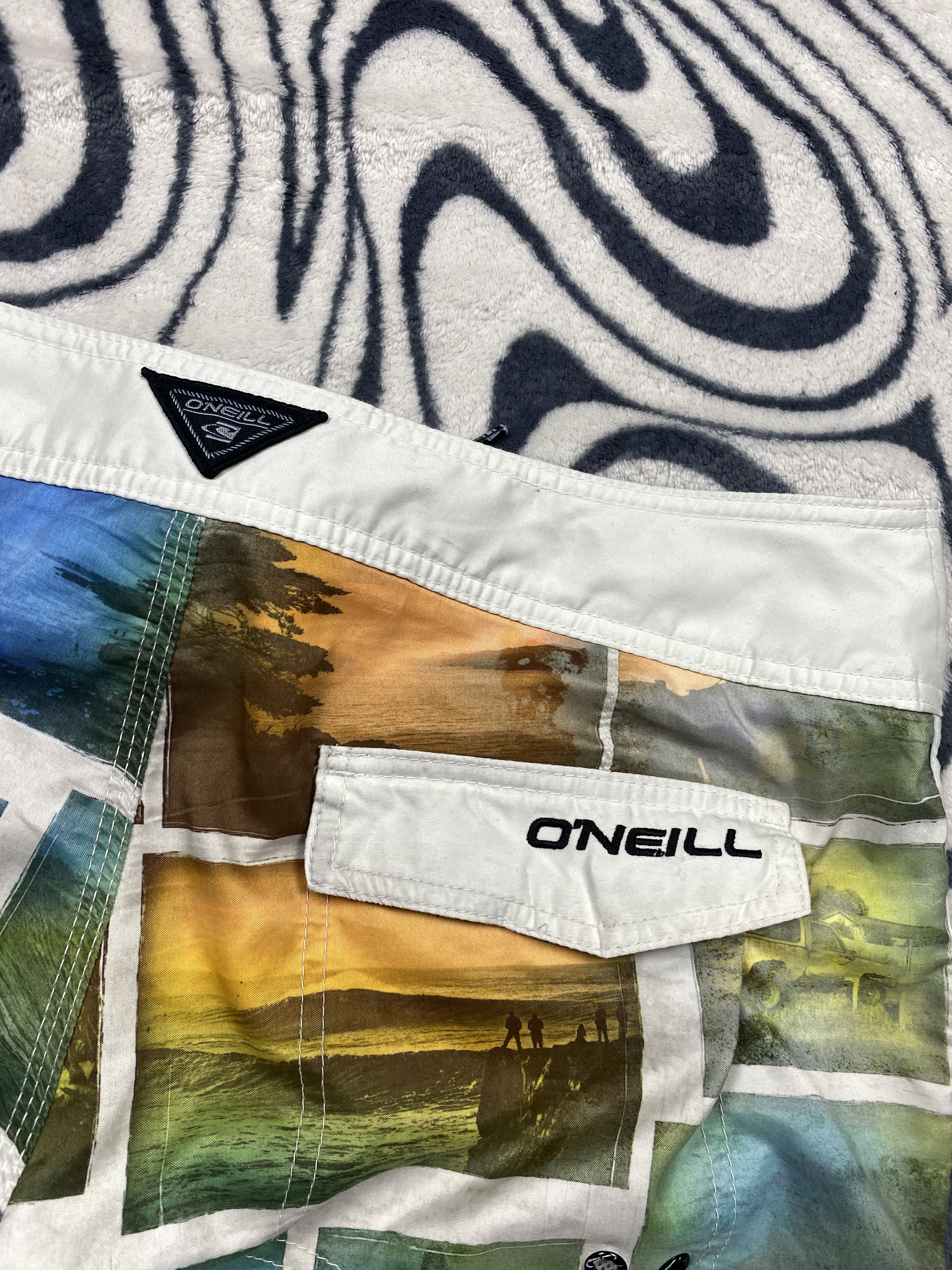 O'Neill Oneill Vintage Mens Nylon Swimming Shorts Y2K Size US 32 / EU 48 - 13 Thumbnail