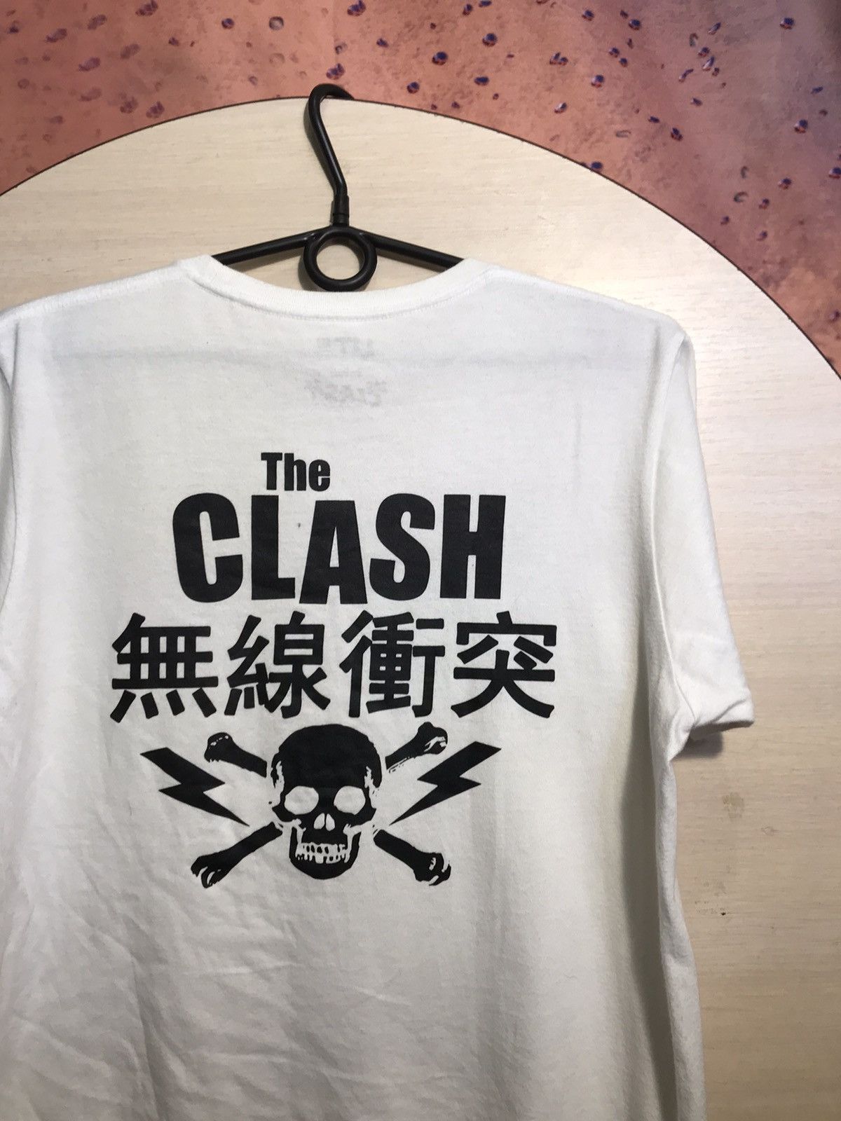 Other The Clash band streetwear tee Uniqlo Size US M / EU 48-50 / 2 - 6 Thumbnail