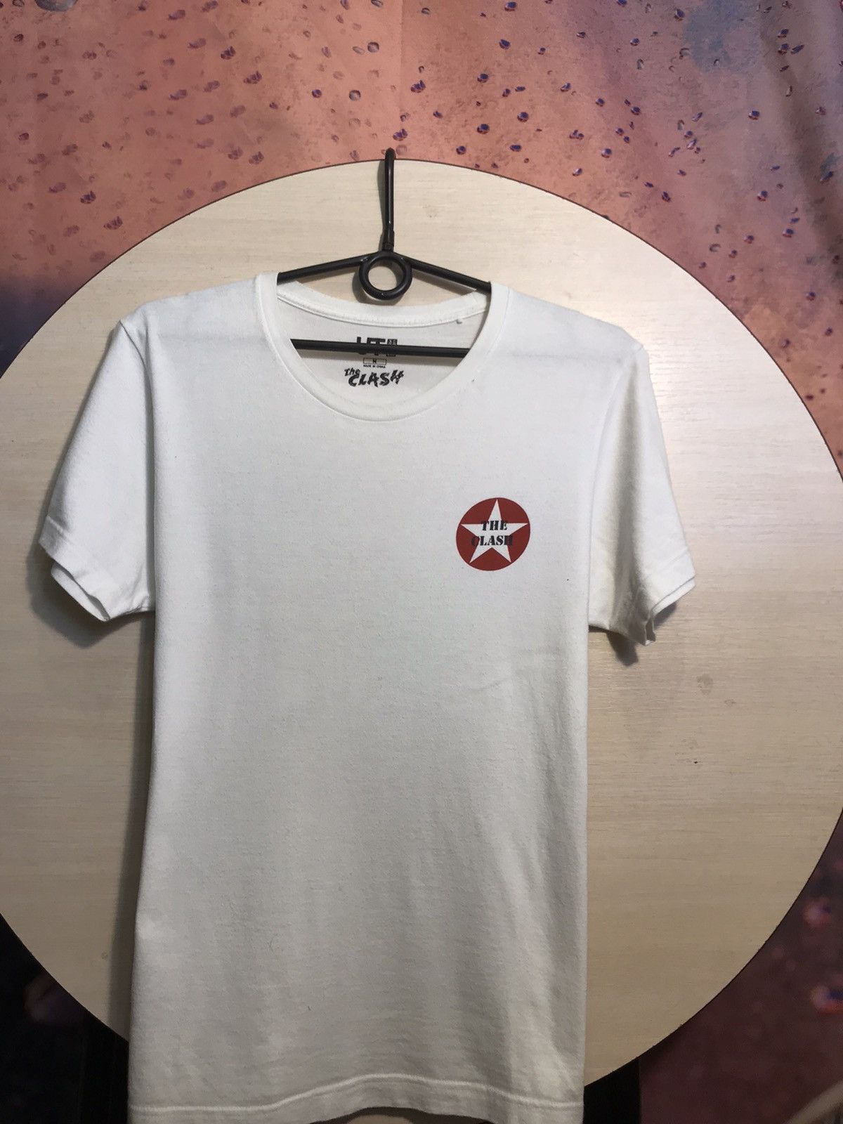Other The Clash band streetwear tee Uniqlo Size US M / EU 48-50 / 2 - 2 Thumbnail