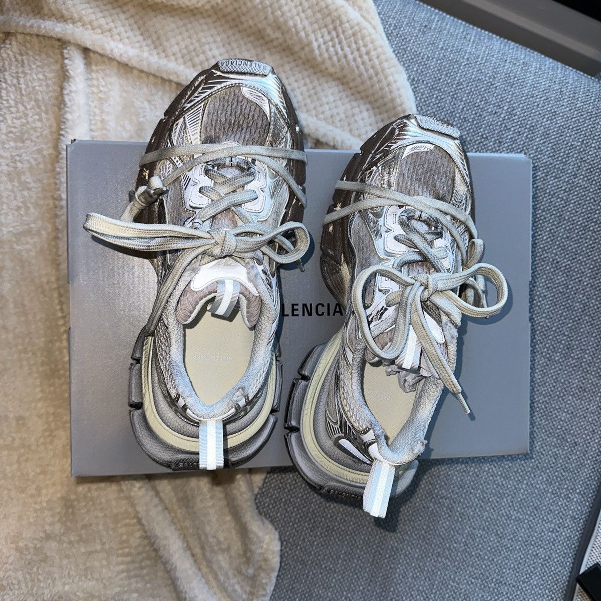 BALENCIAGA 3XL MUD
