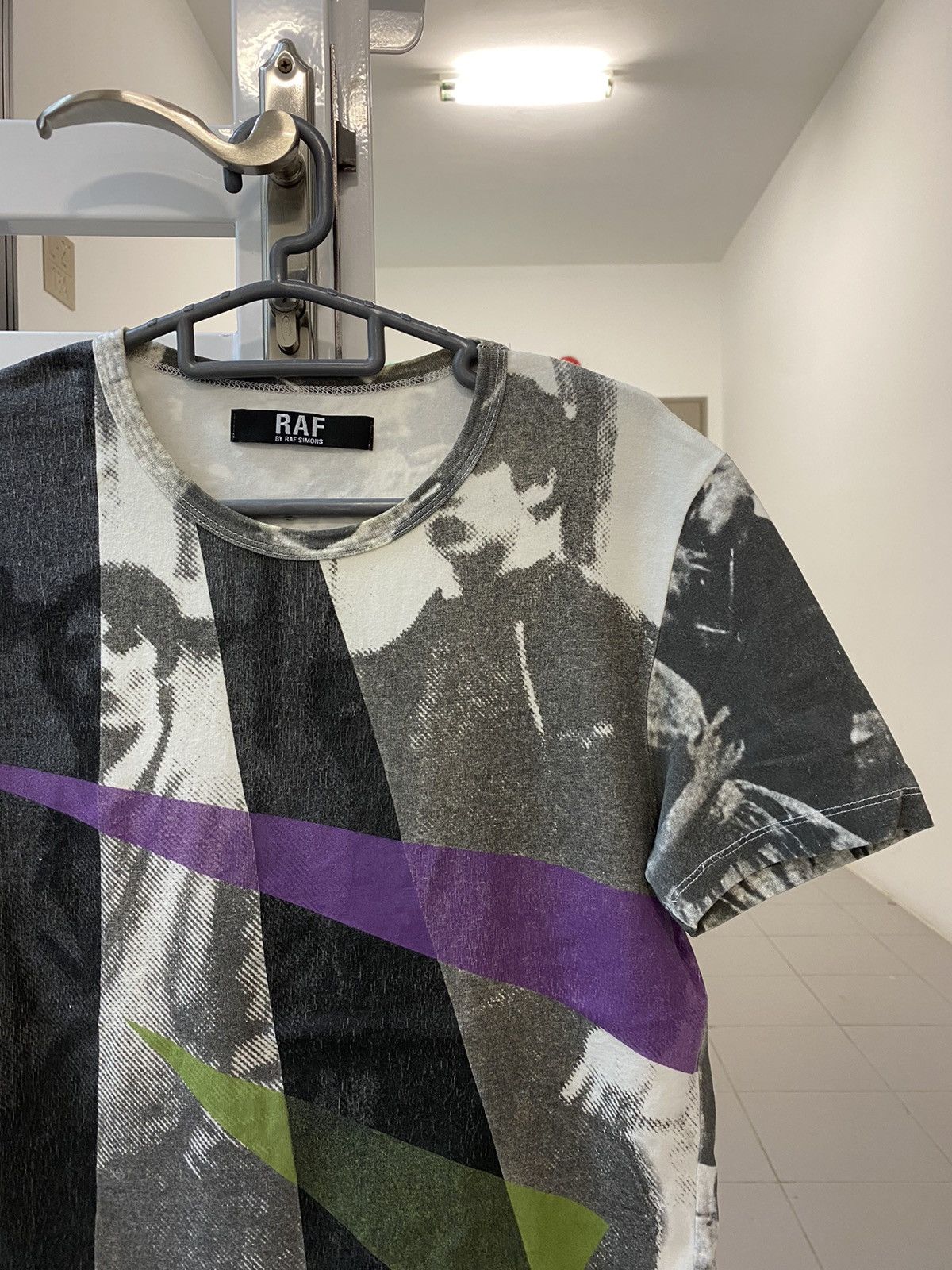 Raf Simons 🔥NEED GONE🔥 Raf simons fullprint Party Graphic tee Size US S / EU 44-46 / 1 - 2 Thumbnail