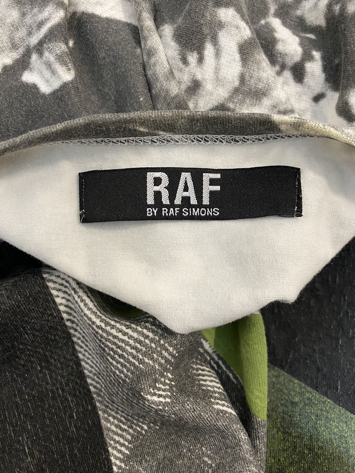 Raf Simons 🔥NEED GONE🔥 Raf simons fullprint Party Graphic tee Size US S / EU 44-46 / 1 - 8 Thumbnail