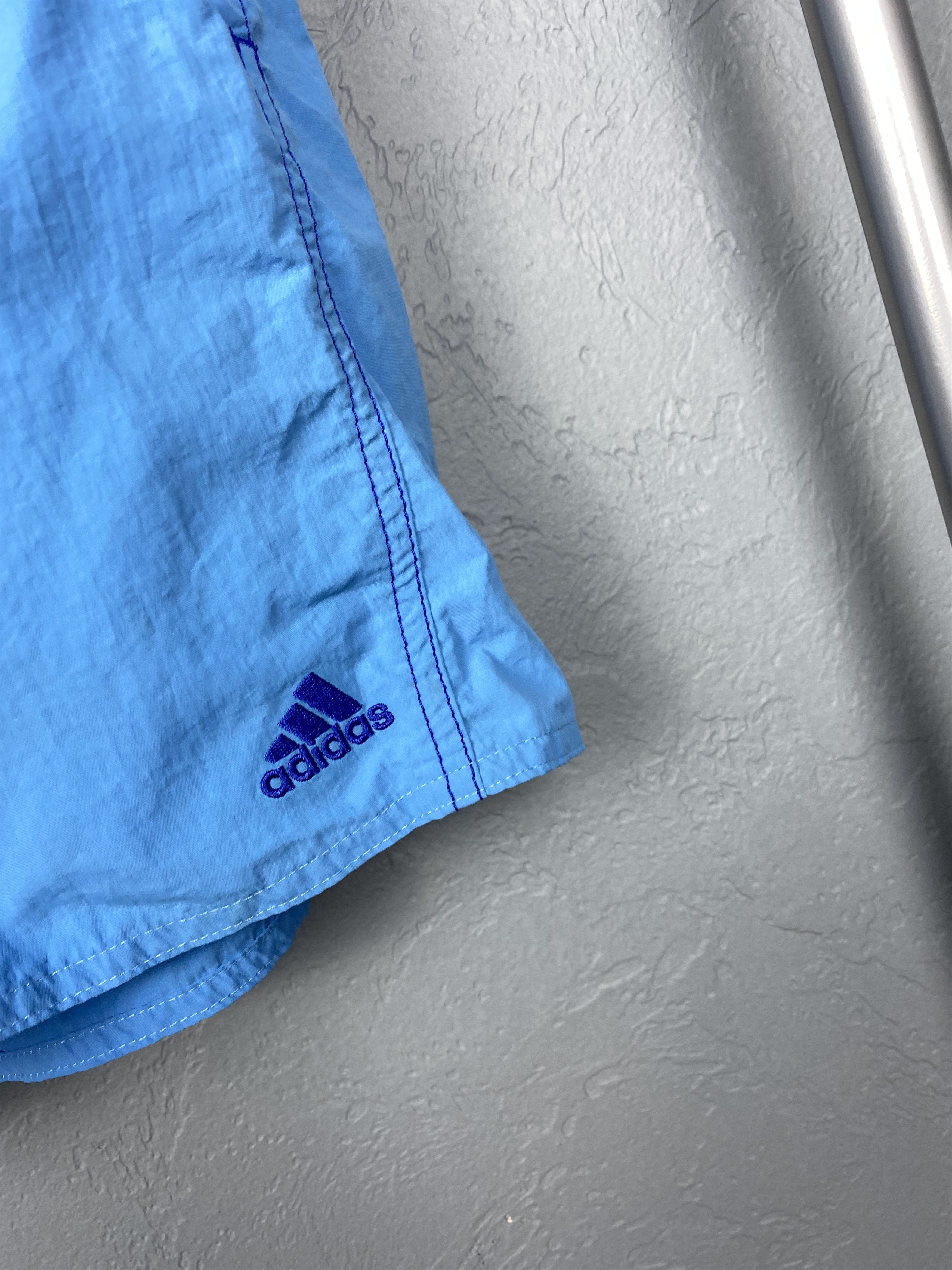 Adidas × Vintage Adidas Vintage Mens Nylon Shorts Y2K Size US 34 / EU 50 - 3 Thumbnail