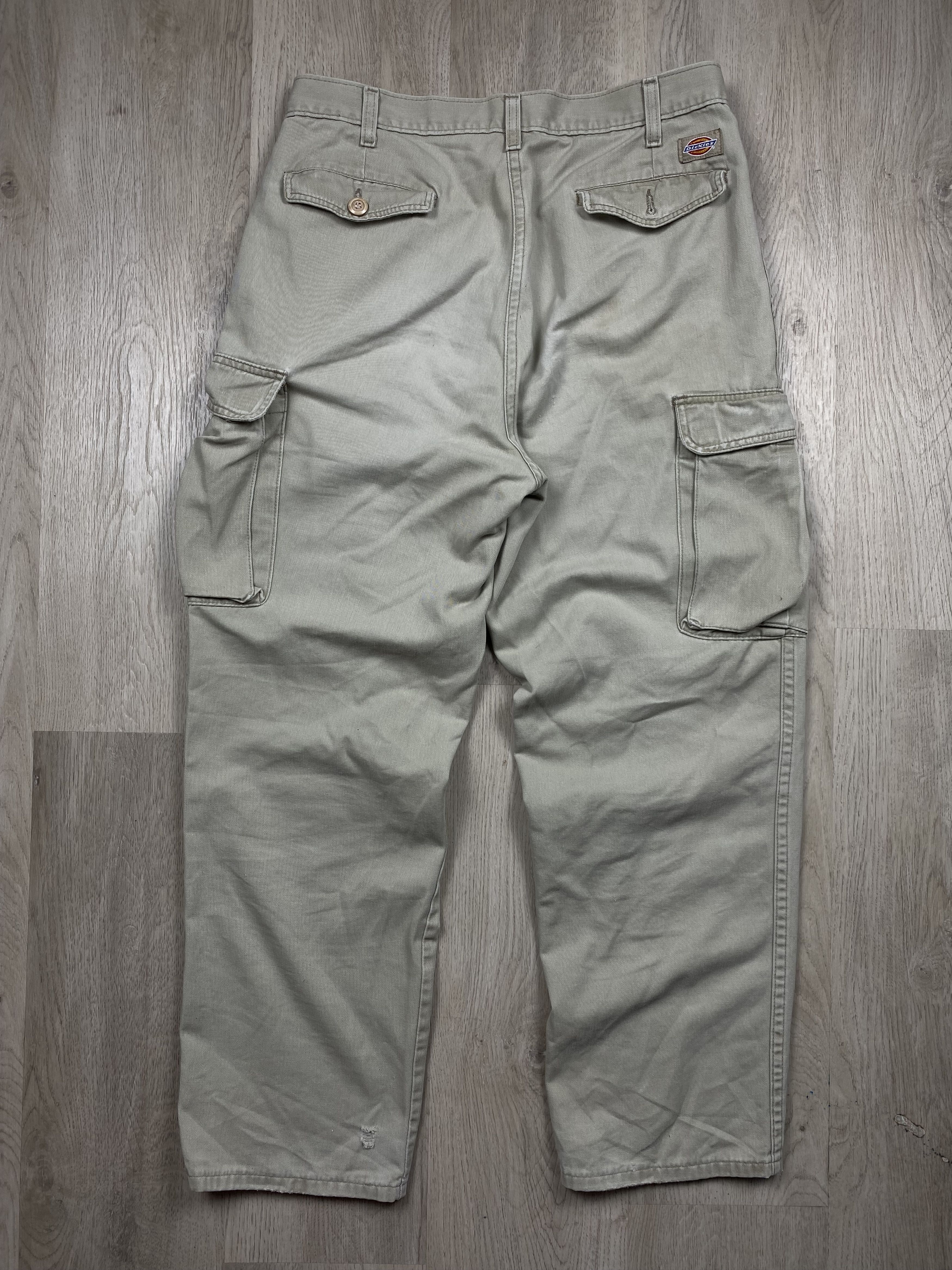 Dickies Dickies Vintage Faded Mens Cargo Pants Thrashed Size US 32 / EU 48 - 1 Thumbnail