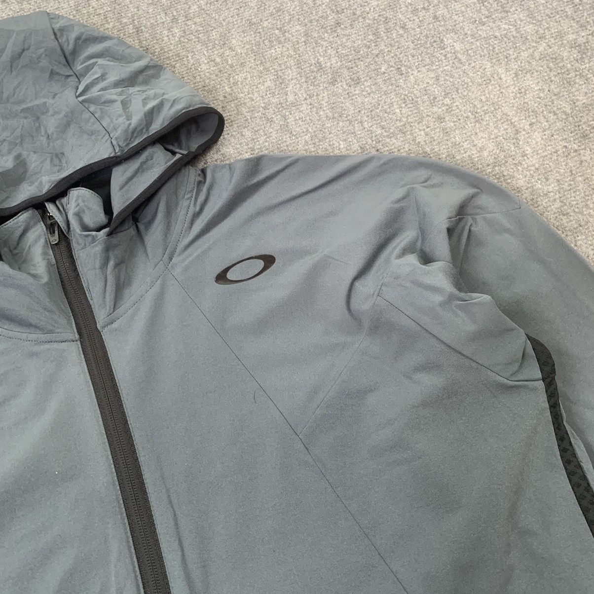 Oakley × Vintage Vintage Oakley Light Jacket Size US L / EU 52-54 / 3 - 5 Thumbnail