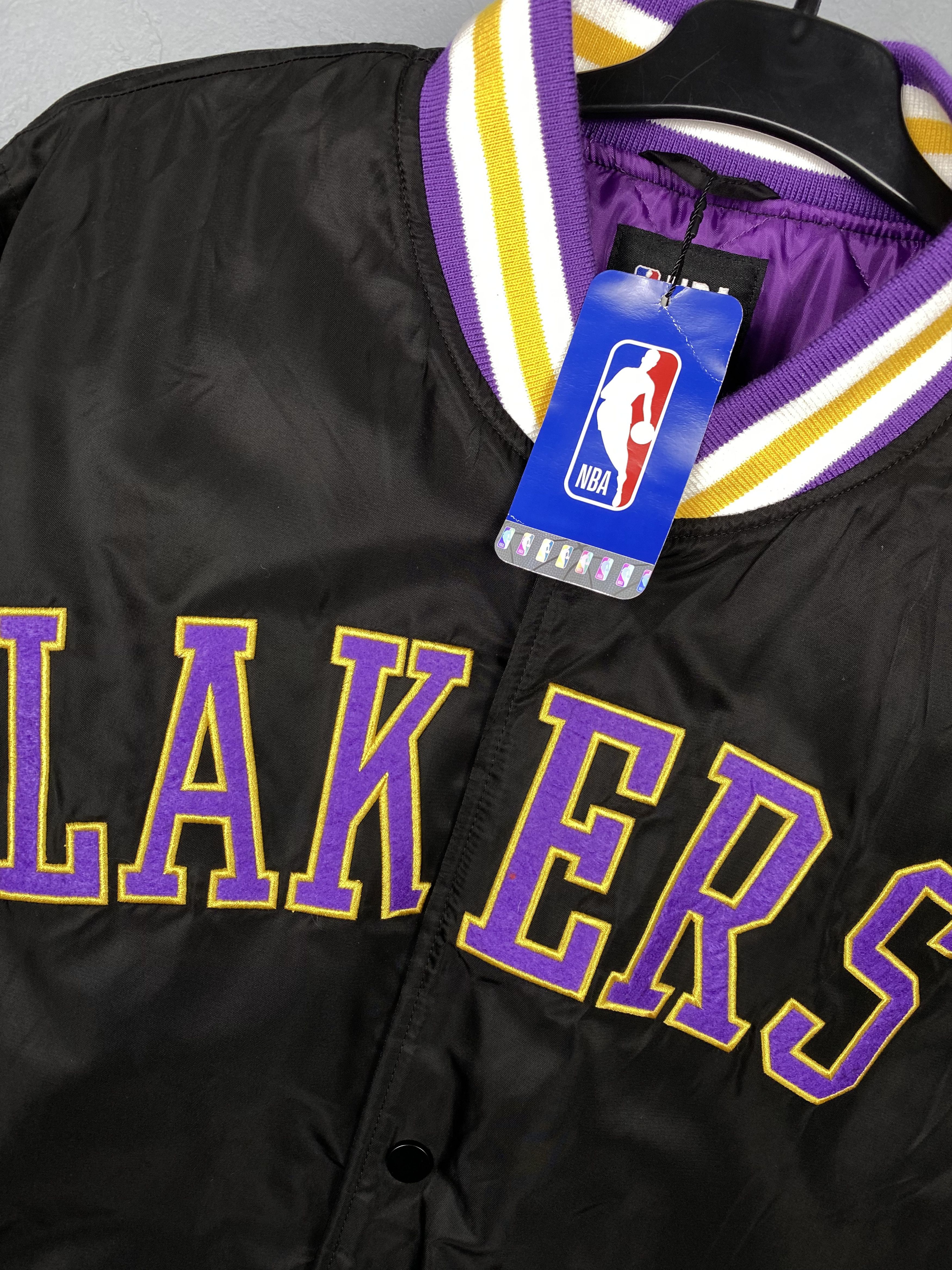 NBA NEW! Los Angeles Lakers NBA Varsity Bomber Jacket Size US M / EU 48-50 / 2 - 7 Thumbnail